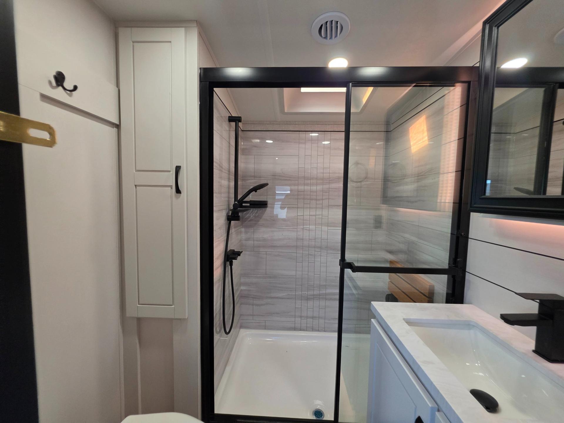 2025 Jayco 2025 Jayco North Point - thumbnail 39