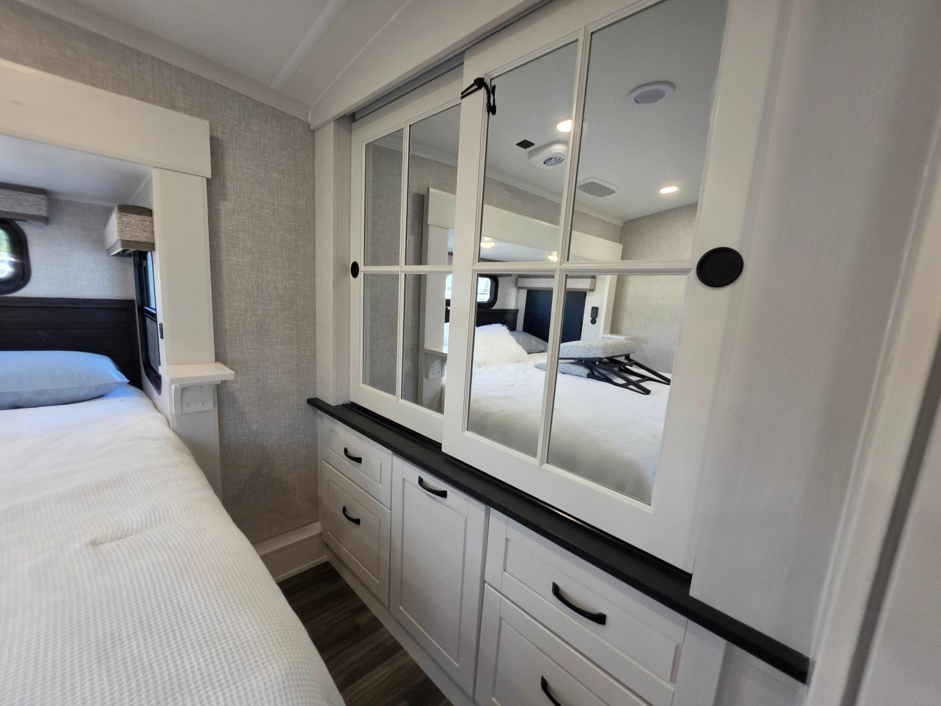 2025 Jayco 2025 Jayco North Point - thumbnail 48
