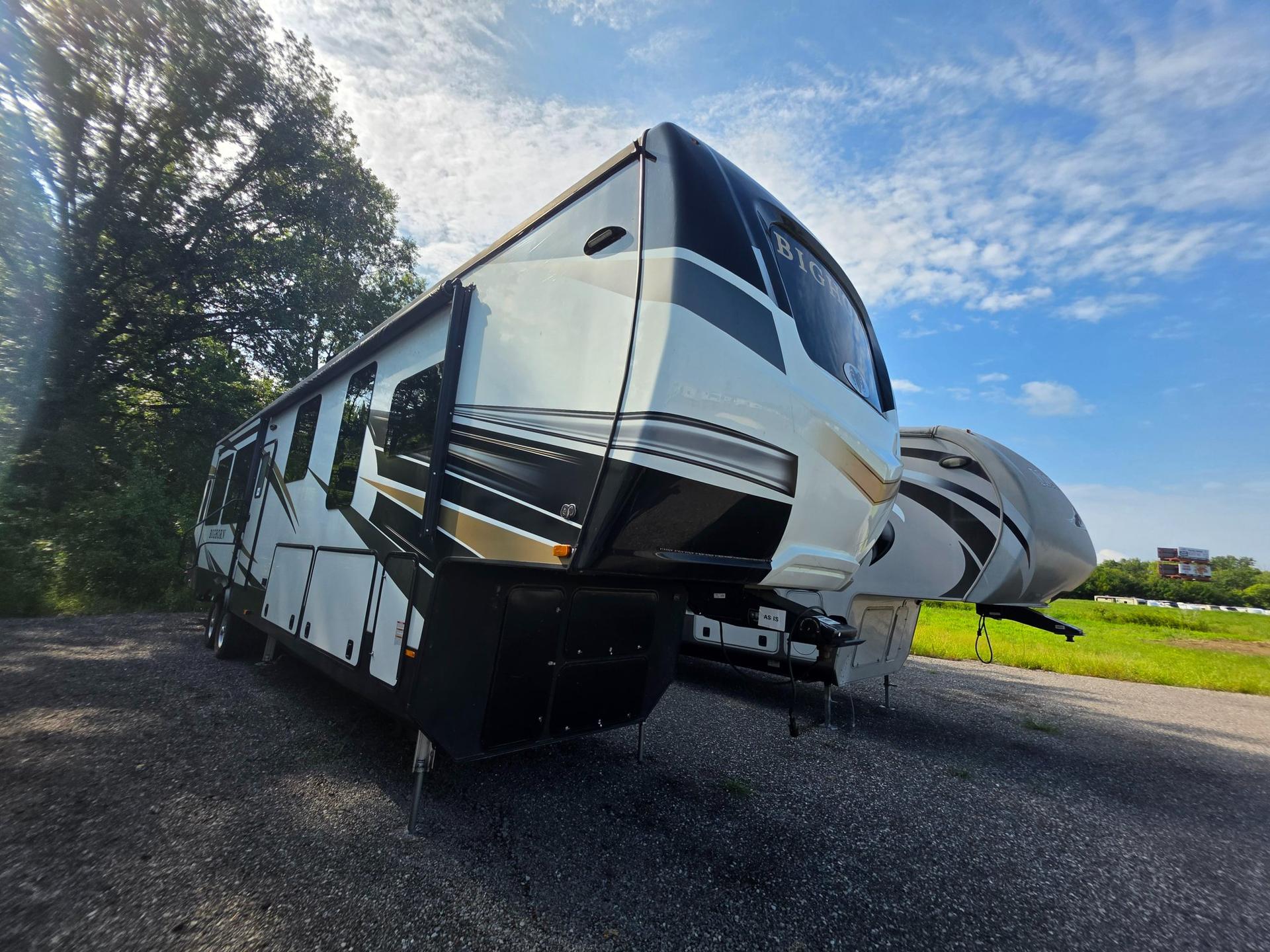 2022 Heartland Big Horn 3960LS