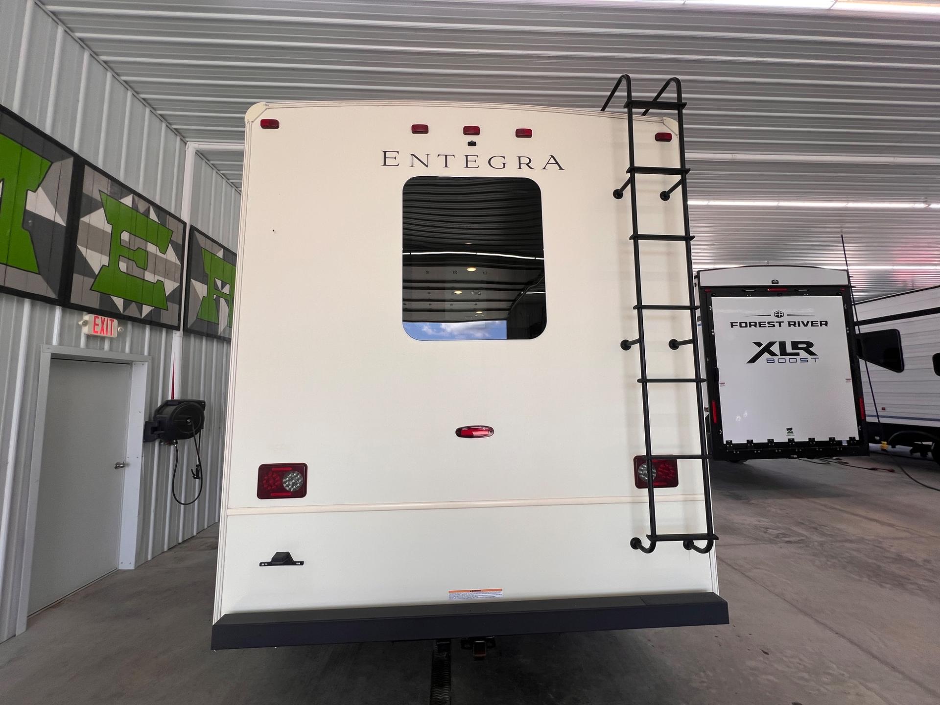 2022 Entegra Coach Vision 31V