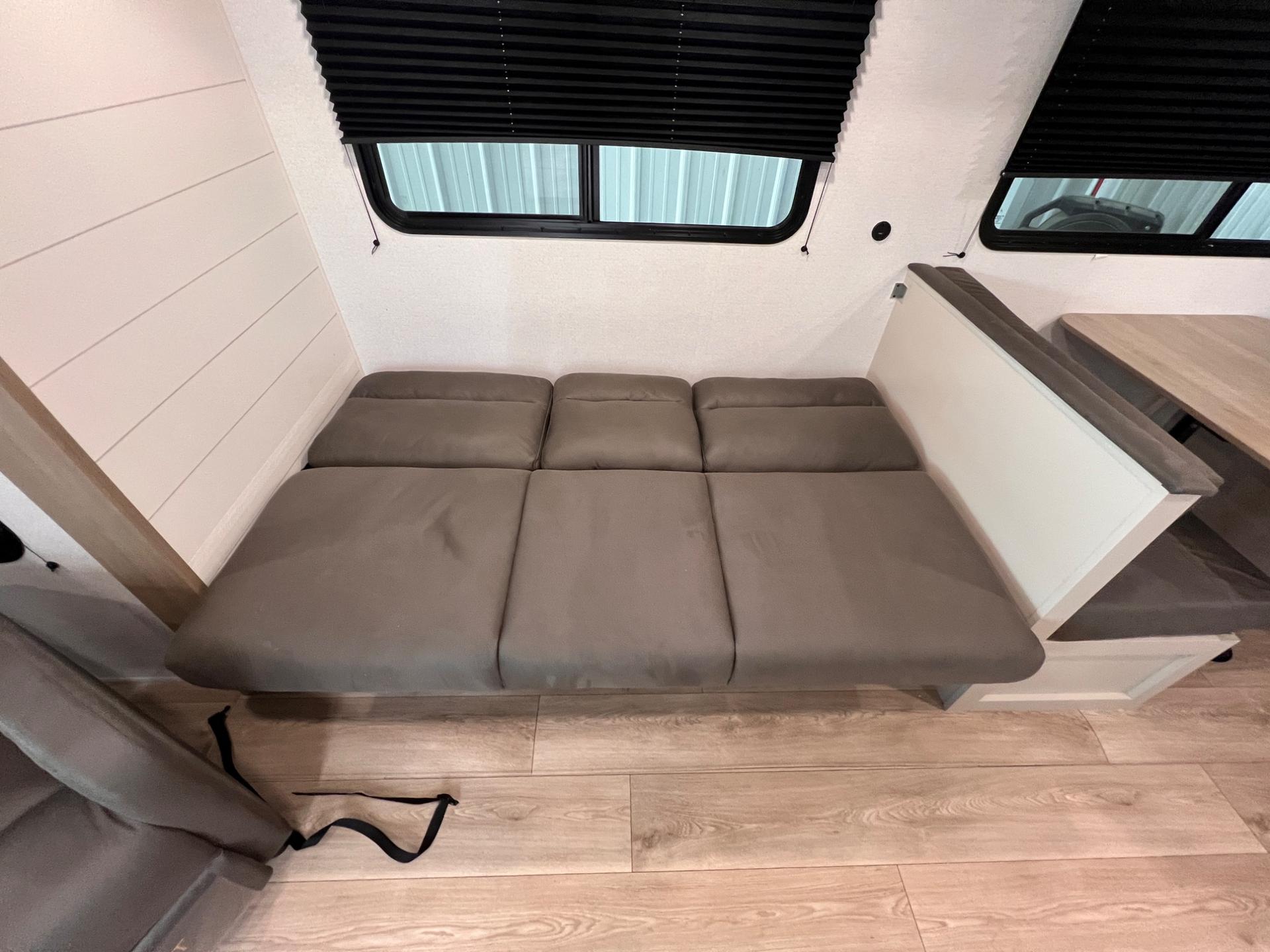 2027 Jayco 2027 Jayco Jay Flight - thumbnail 29