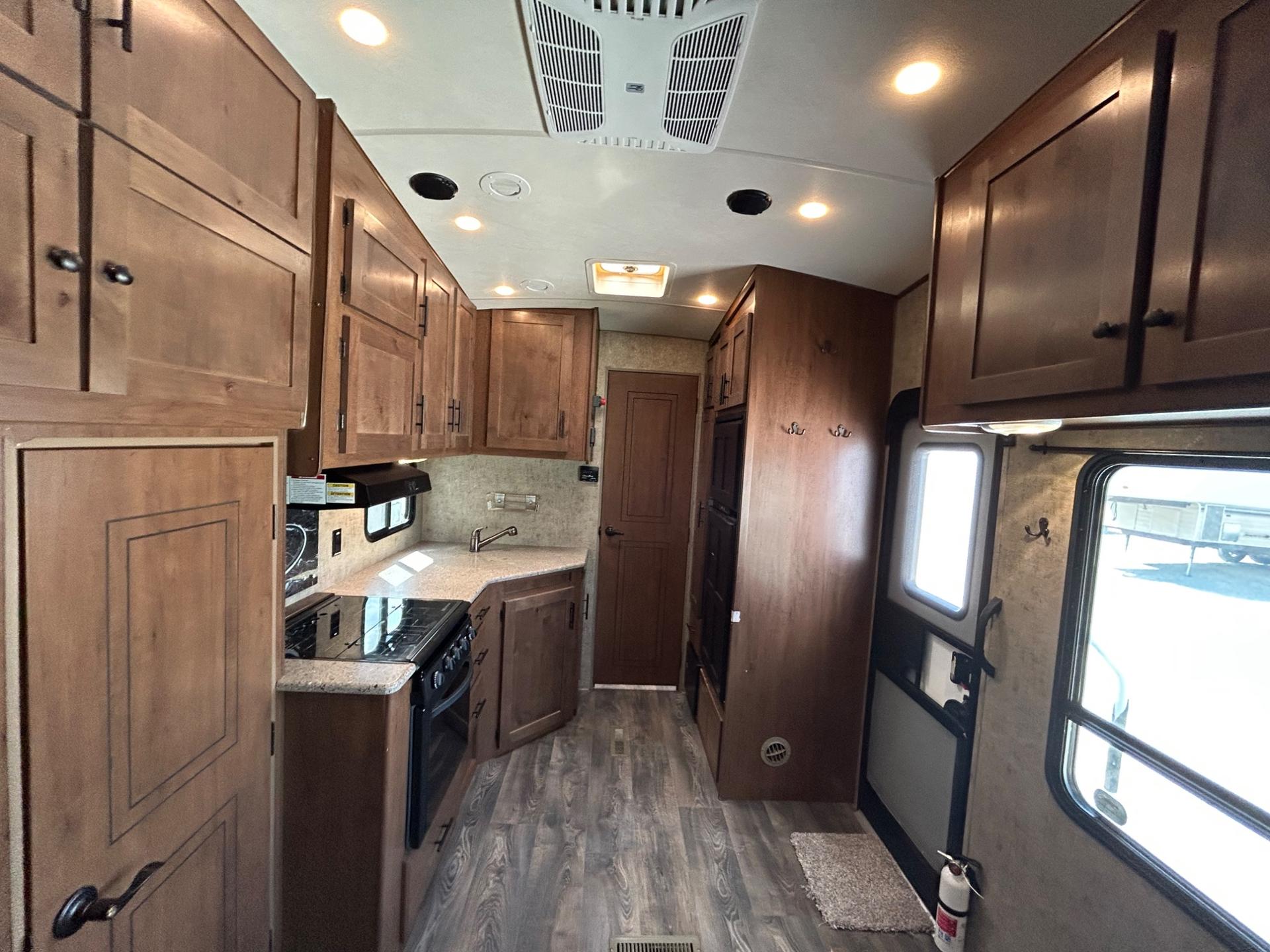2019 Outdoors RV 2019 Outdoors RV Mountain Trax - thumbnail 12