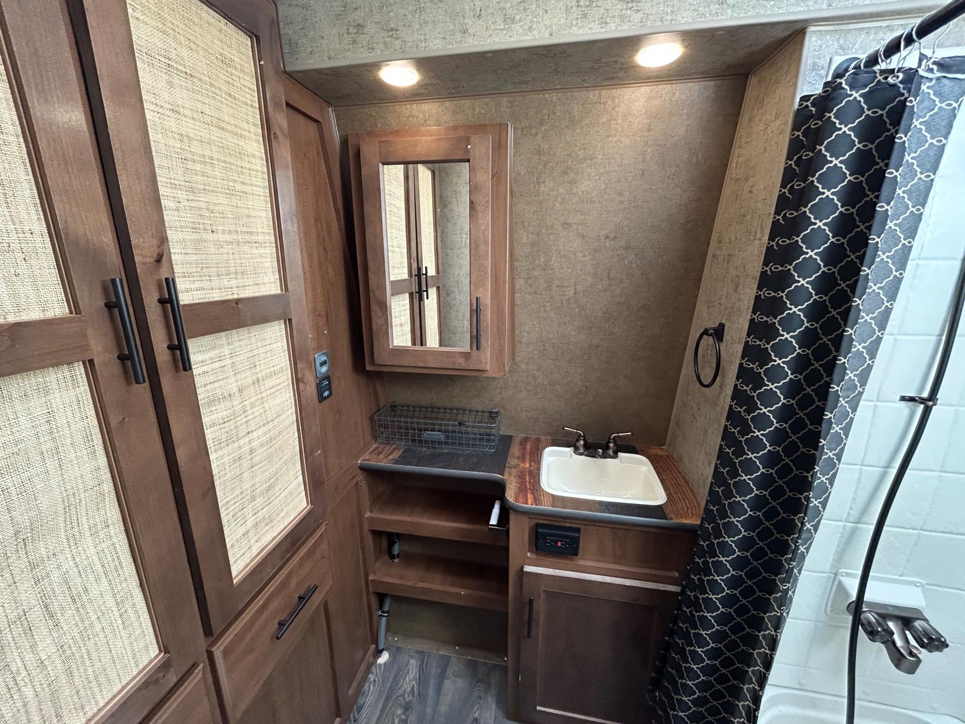 2019 Outdoors RV 2019 Outdoors RV Mountain Trax - thumbnail 27