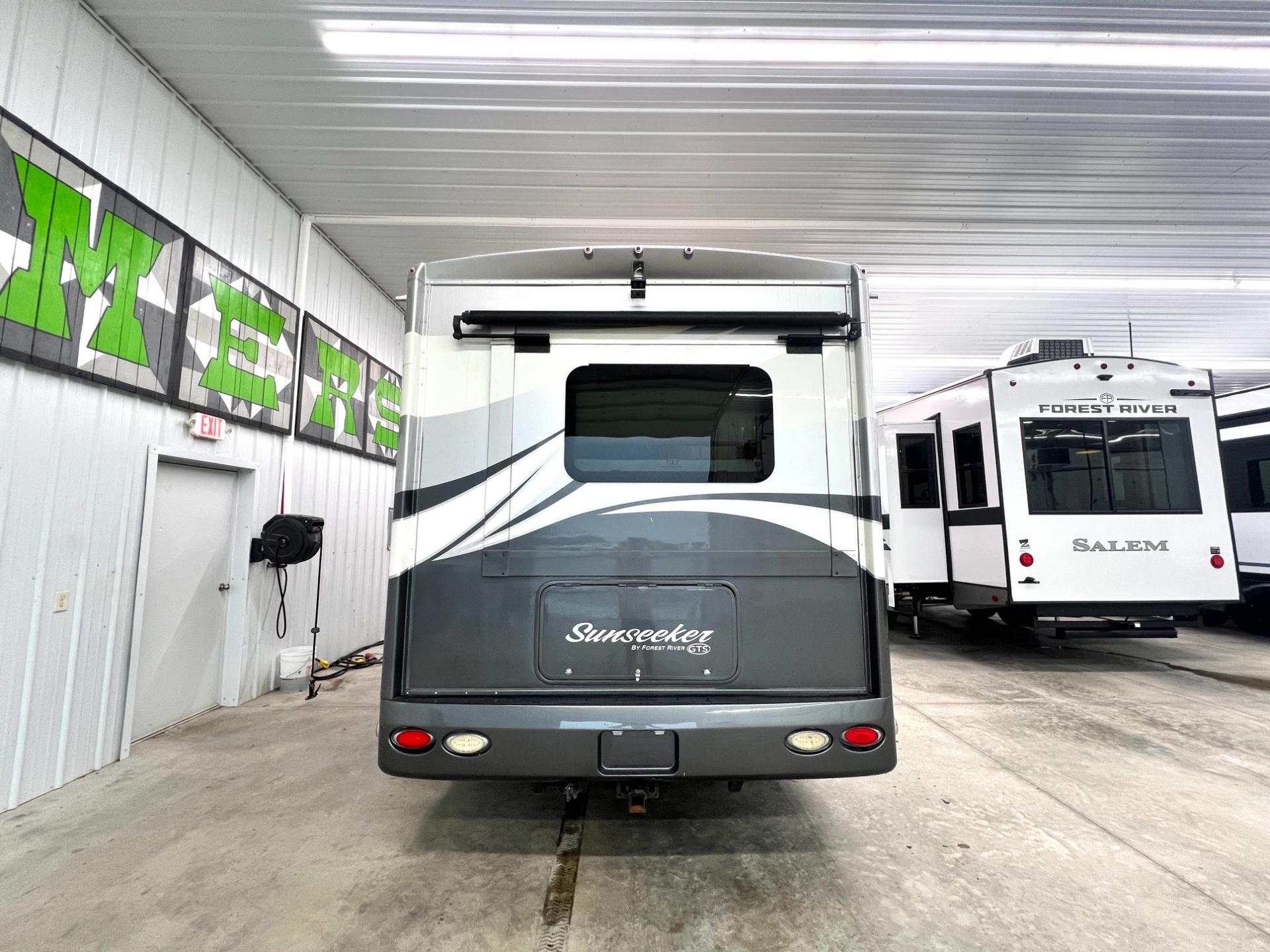 2019 Forest River 2019 Forest River Sunseeker - thumbnail 5