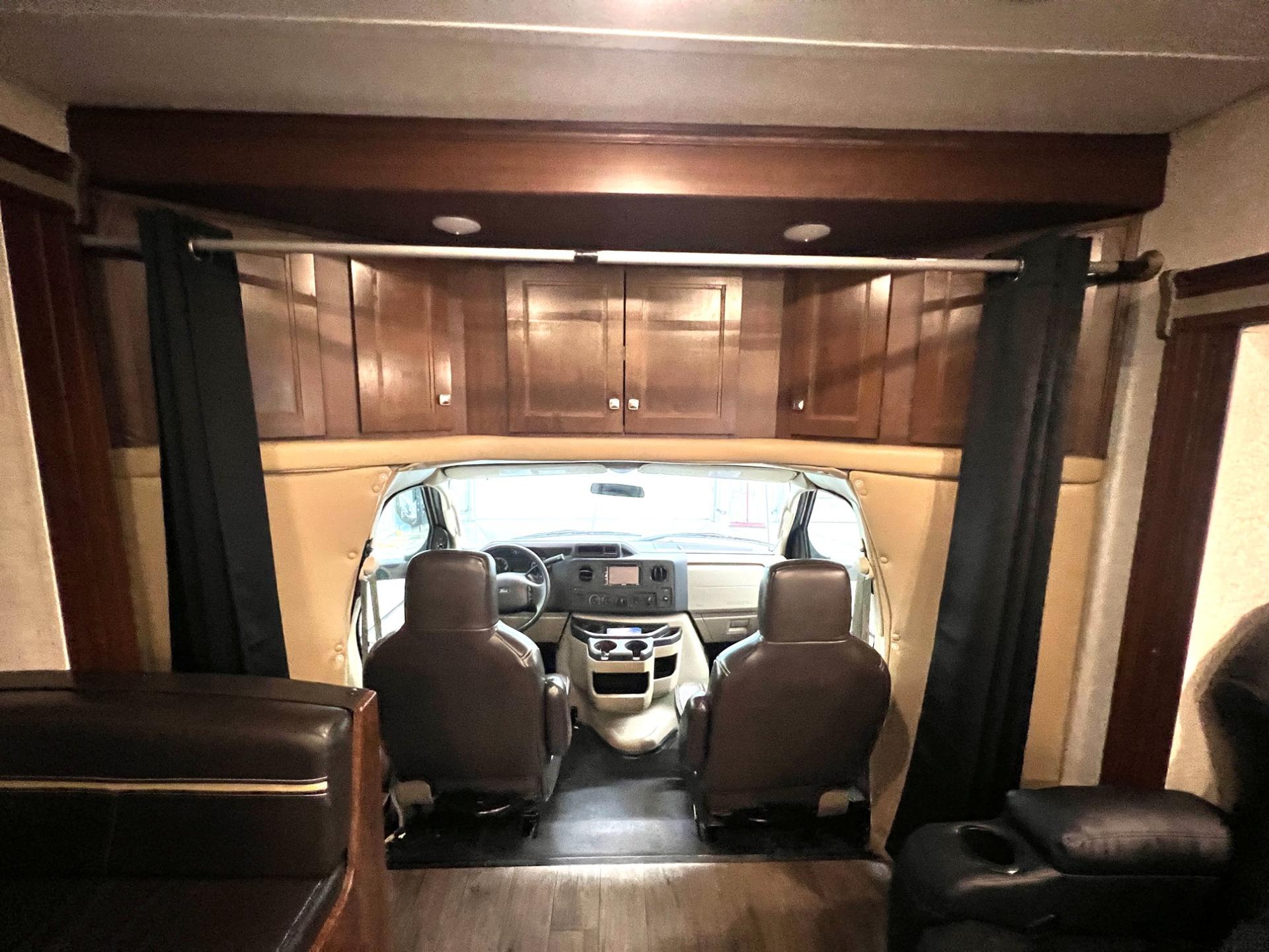 2019 Forest River 2019 Forest River Sunseeker - thumbnail 12