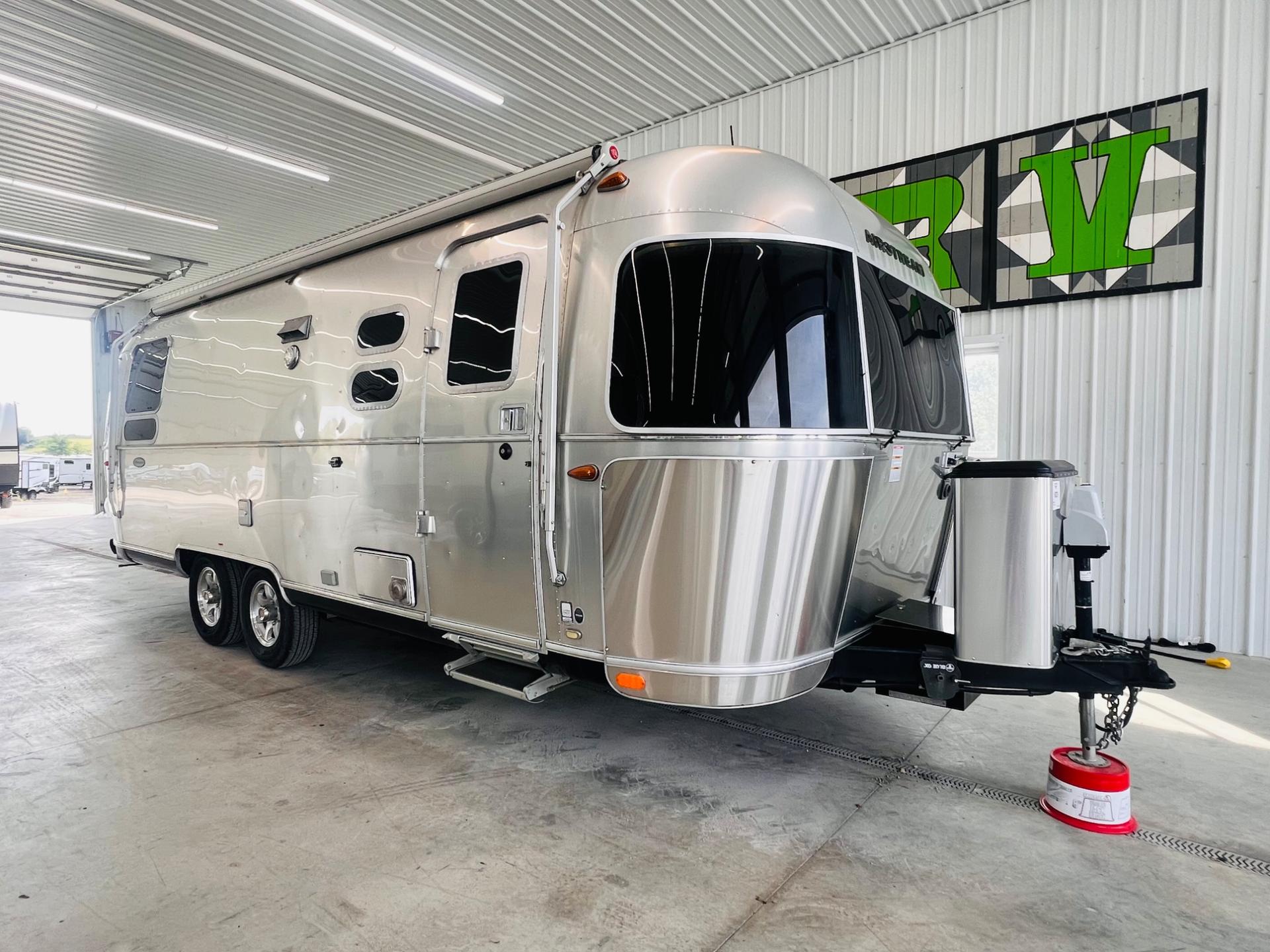 2019 Airstream Flying Cloud 25RB