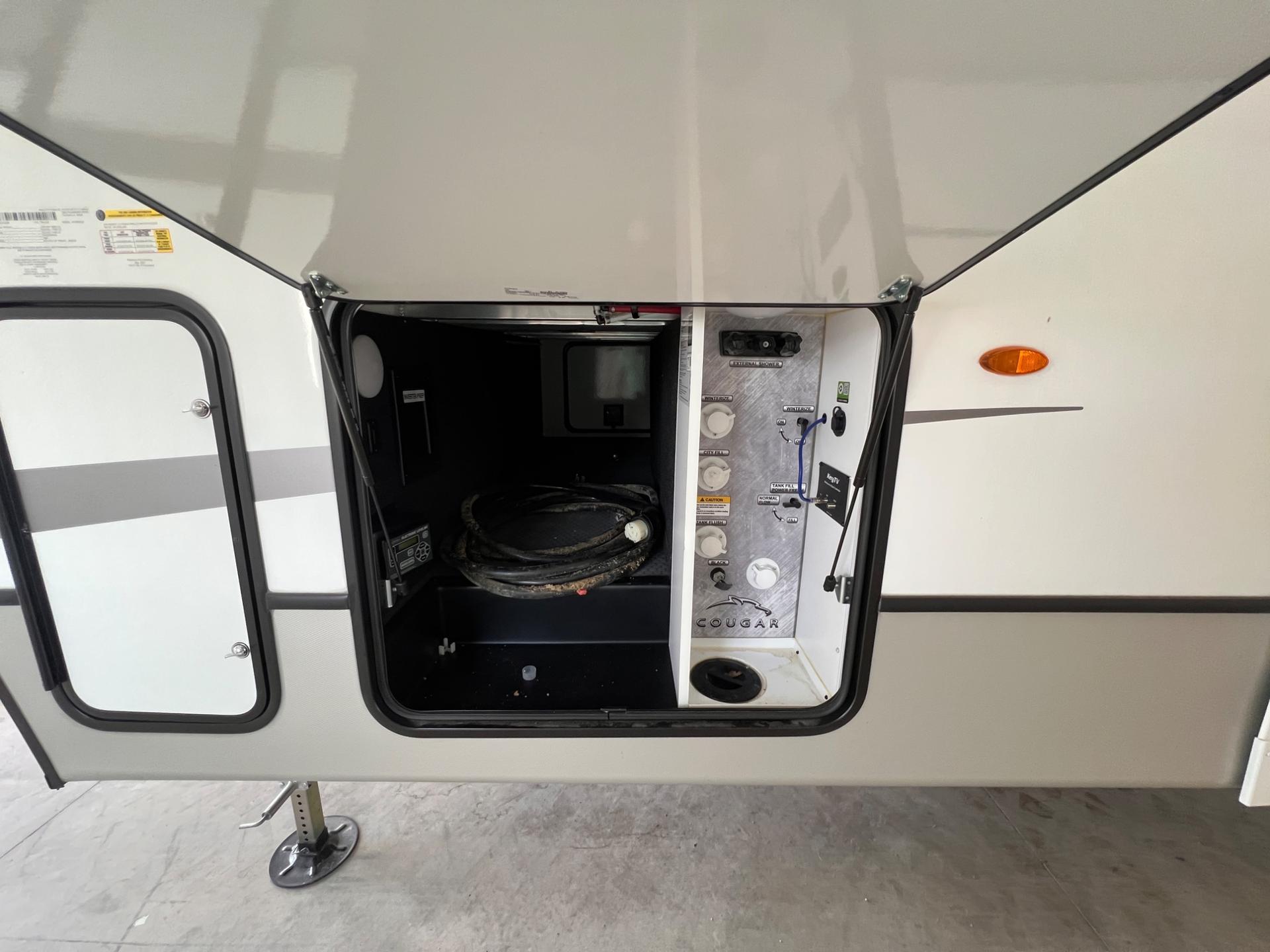 2025 Keystone 2025 Keystone Cougar Half-Ton - thumbnail 11