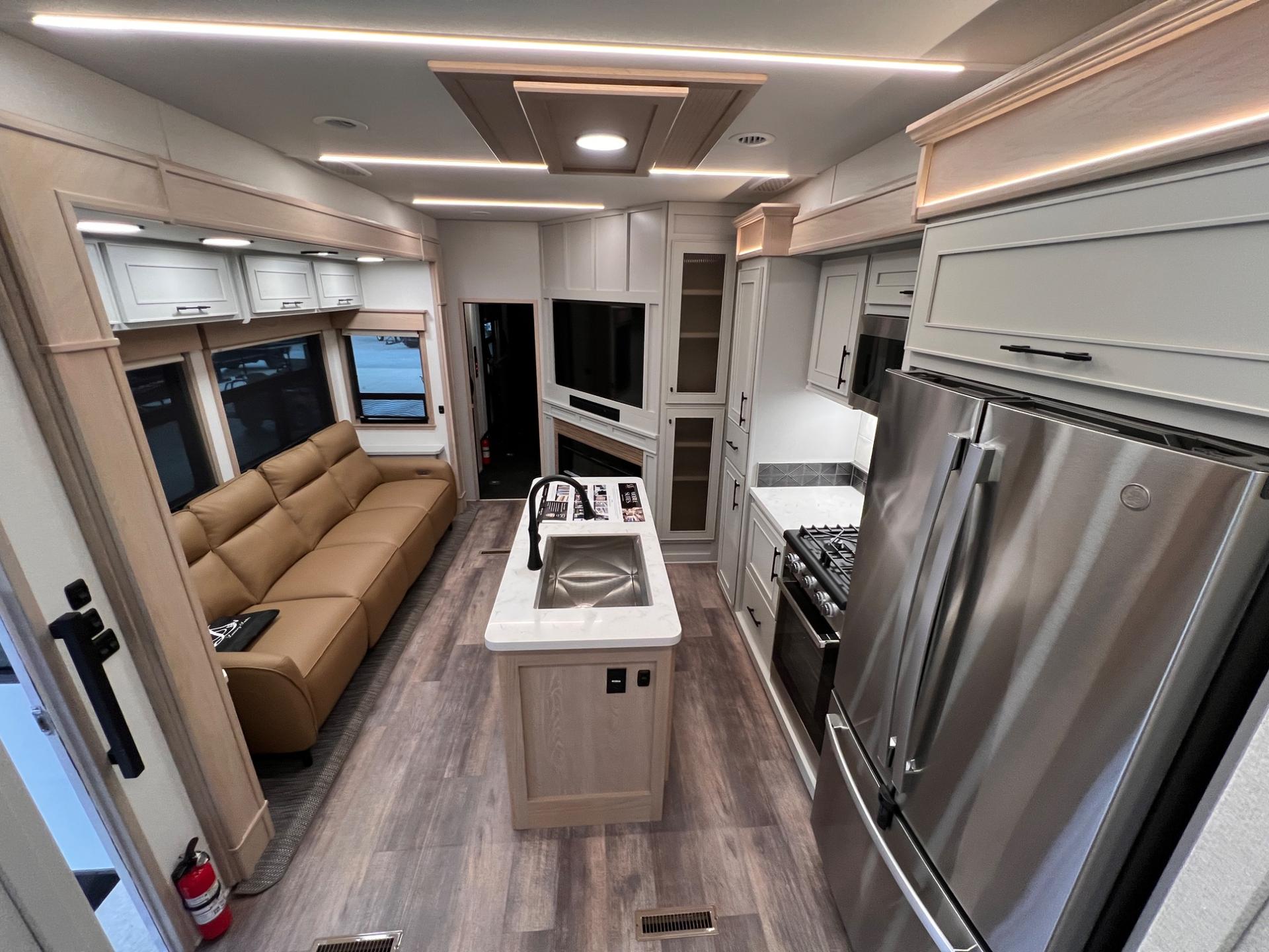 2025 DRV Luxury Suites 2025 DRV Luxury Suites FullHouse - thumbnail 17