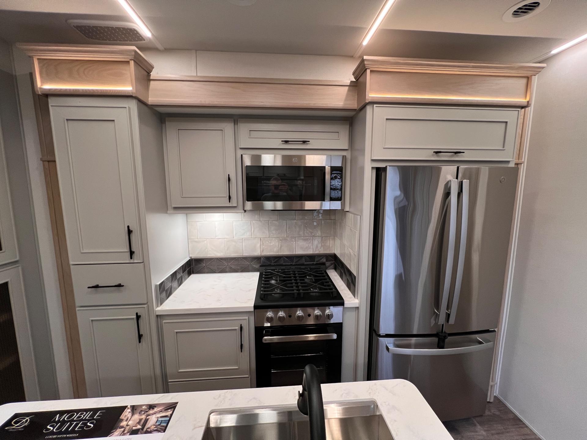 2025 DRV Luxury Suites 2025 DRV Luxury Suites FullHouse - thumbnail 21