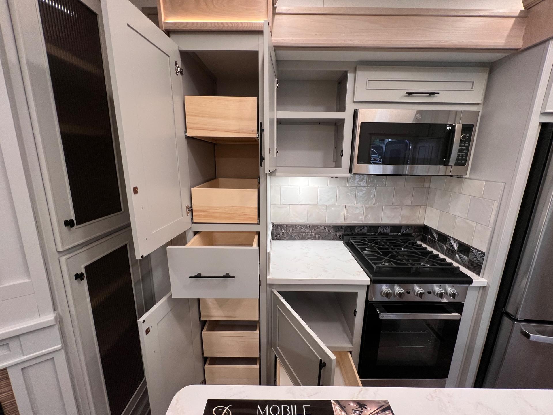 2025 DRV Luxury Suites 2025 DRV Luxury Suites FullHouse - thumbnail 25