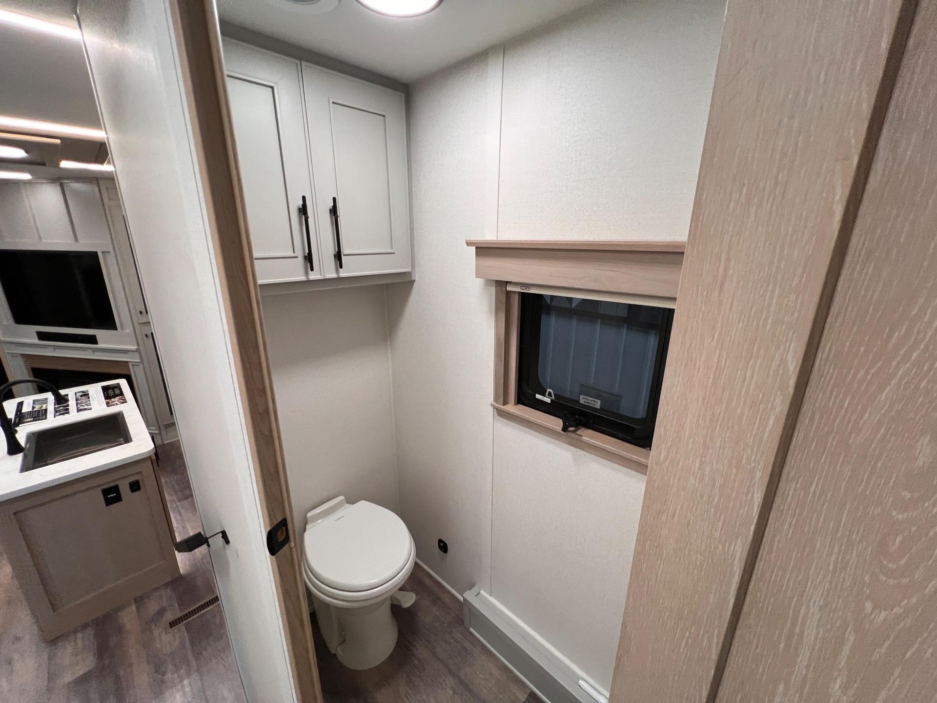 2025 DRV Luxury Suites 2025 DRV Luxury Suites FullHouse - thumbnail 41