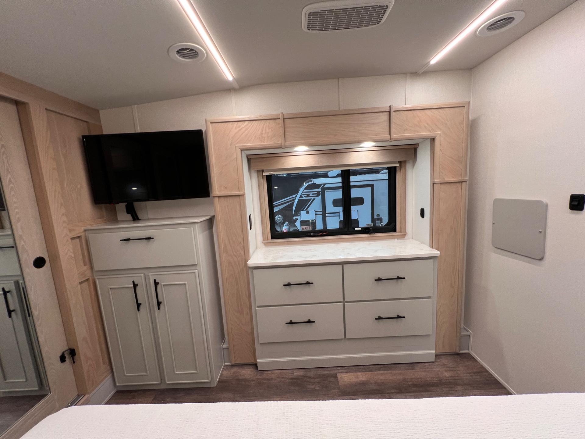 2025 DRV Luxury Suites 2025 DRV Luxury Suites FullHouse - thumbnail 47