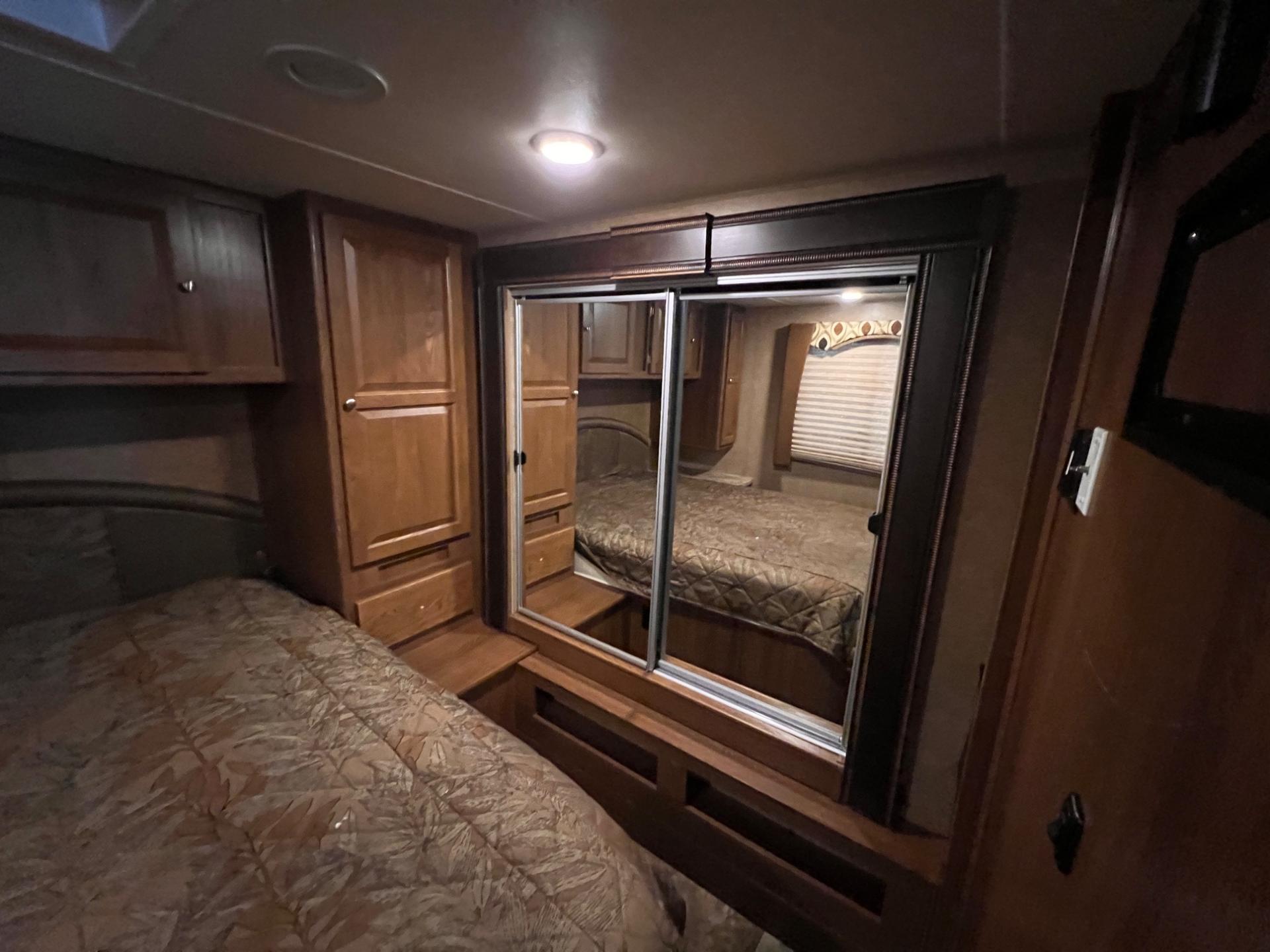 2016 Coachmen 2016 Coachmen Leprechaun - thumbnail 47
