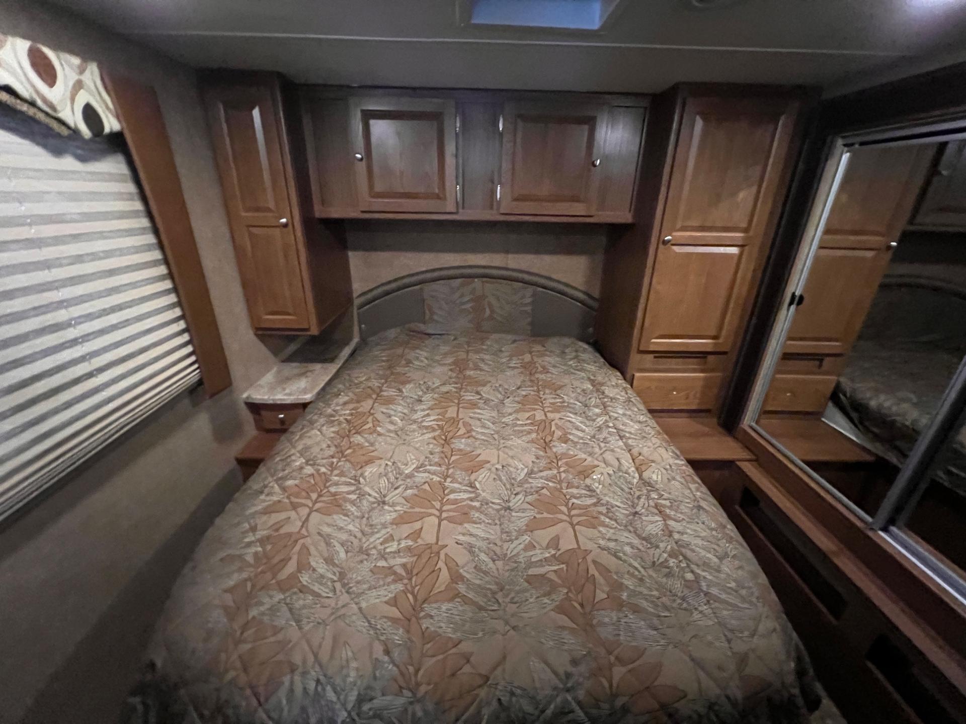 2016 Coachmen 2016 Coachmen Leprechaun - thumbnail 48