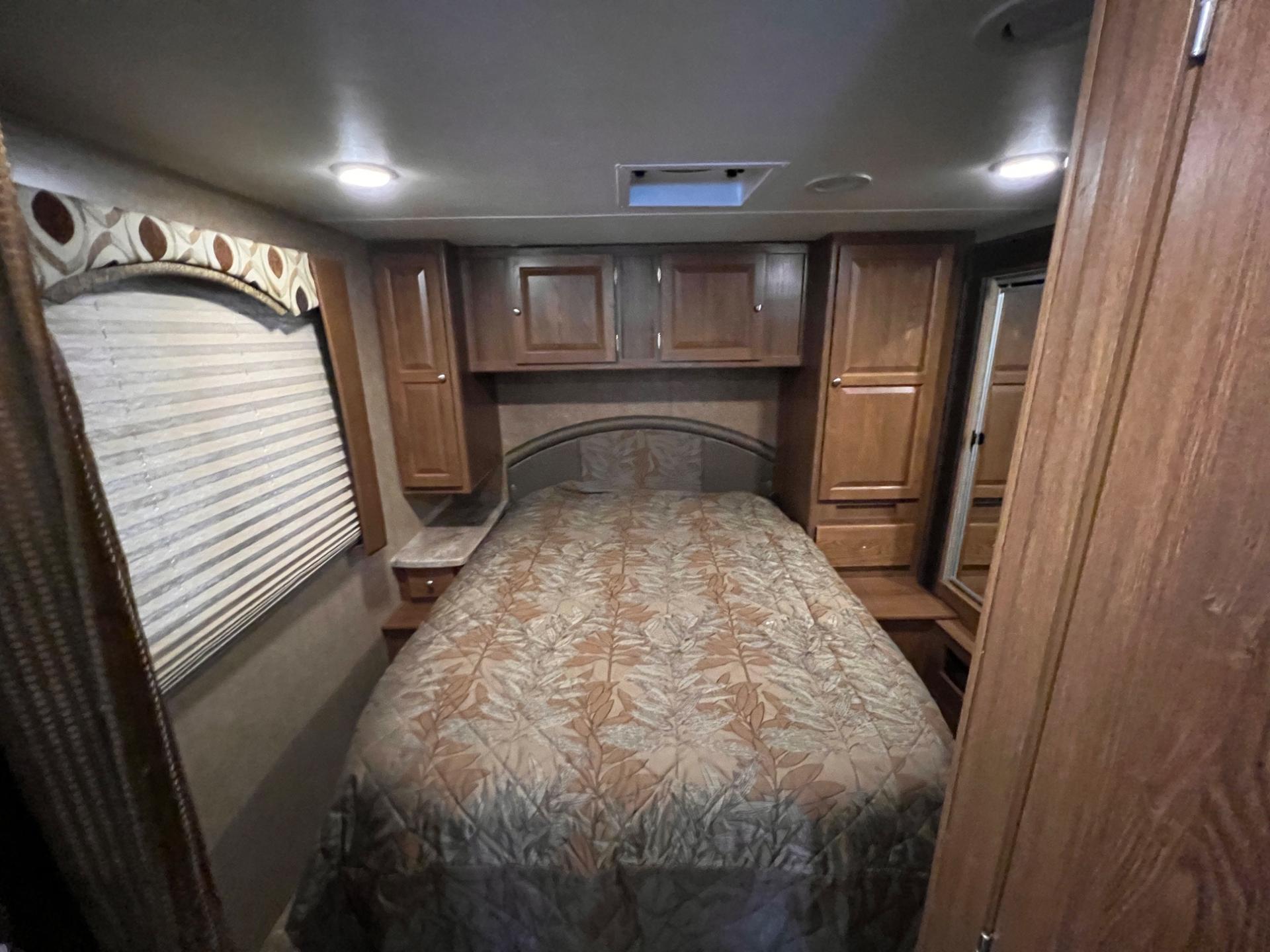 2016 Coachmen 2016 Coachmen Leprechaun - thumbnail 49