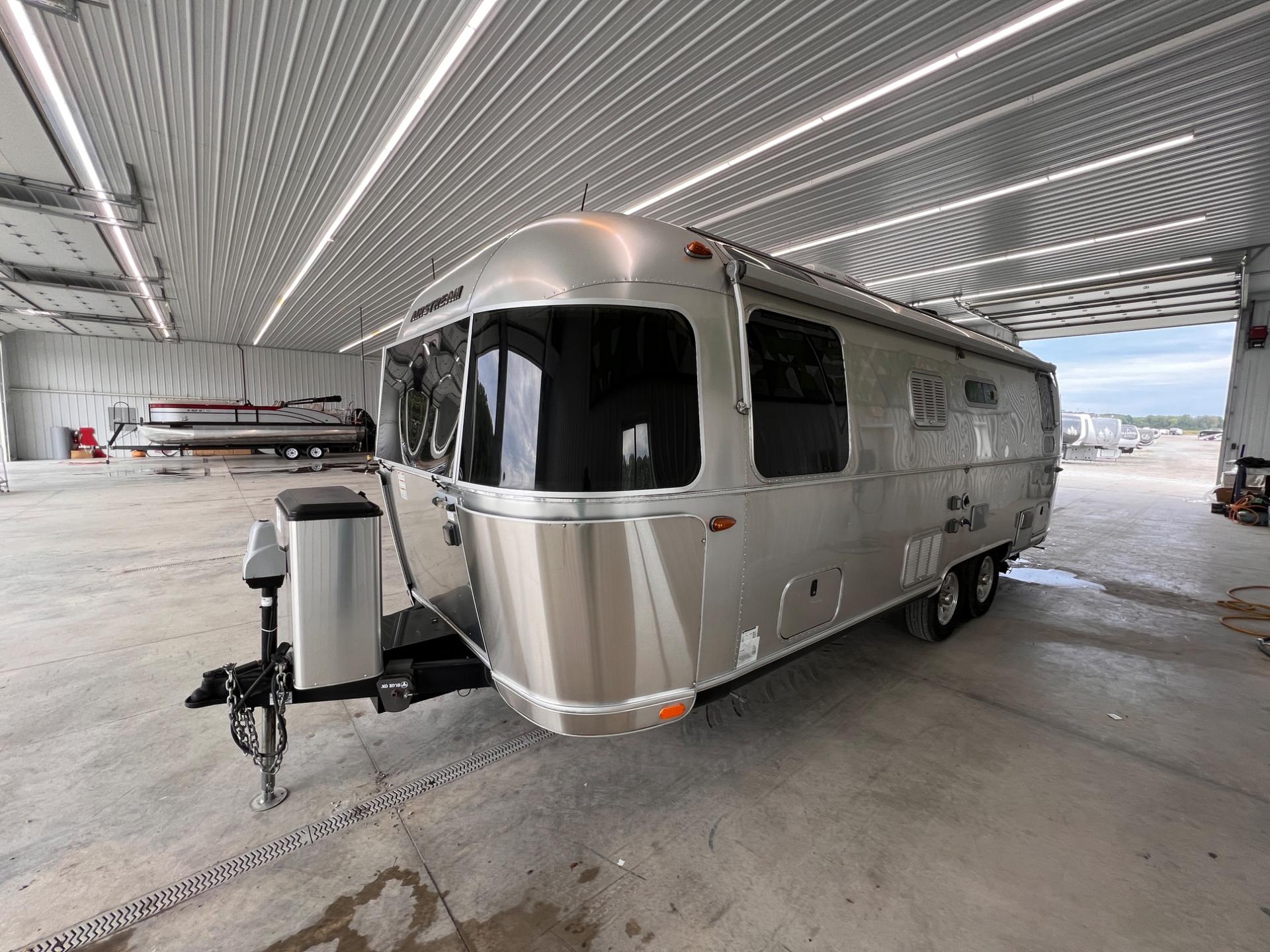 2019 Airstream 2019 Airstream Flying Cloud - thumbnail 37