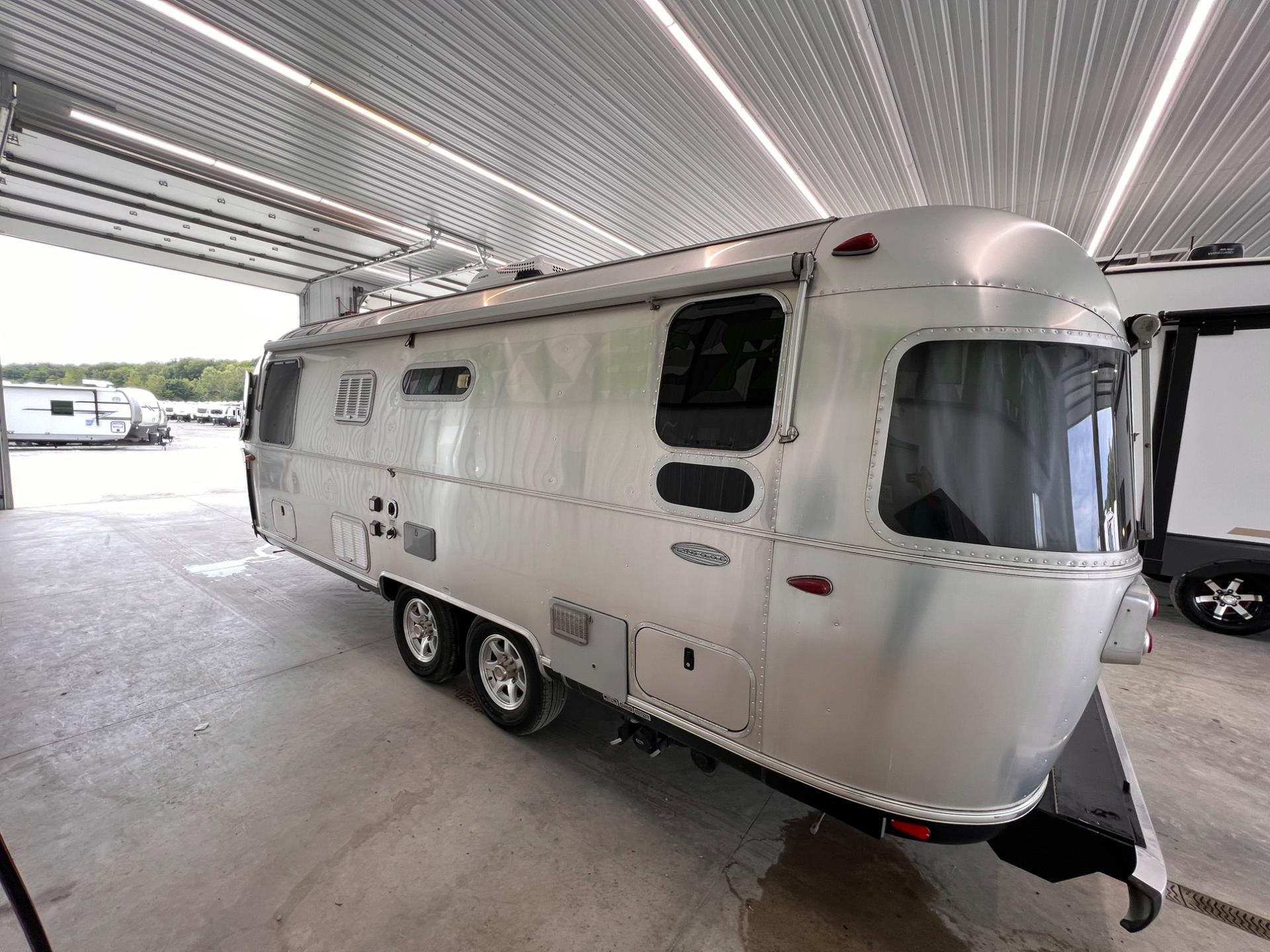 2019 Airstream 2019 Airstream Flying Cloud - thumbnail 39
