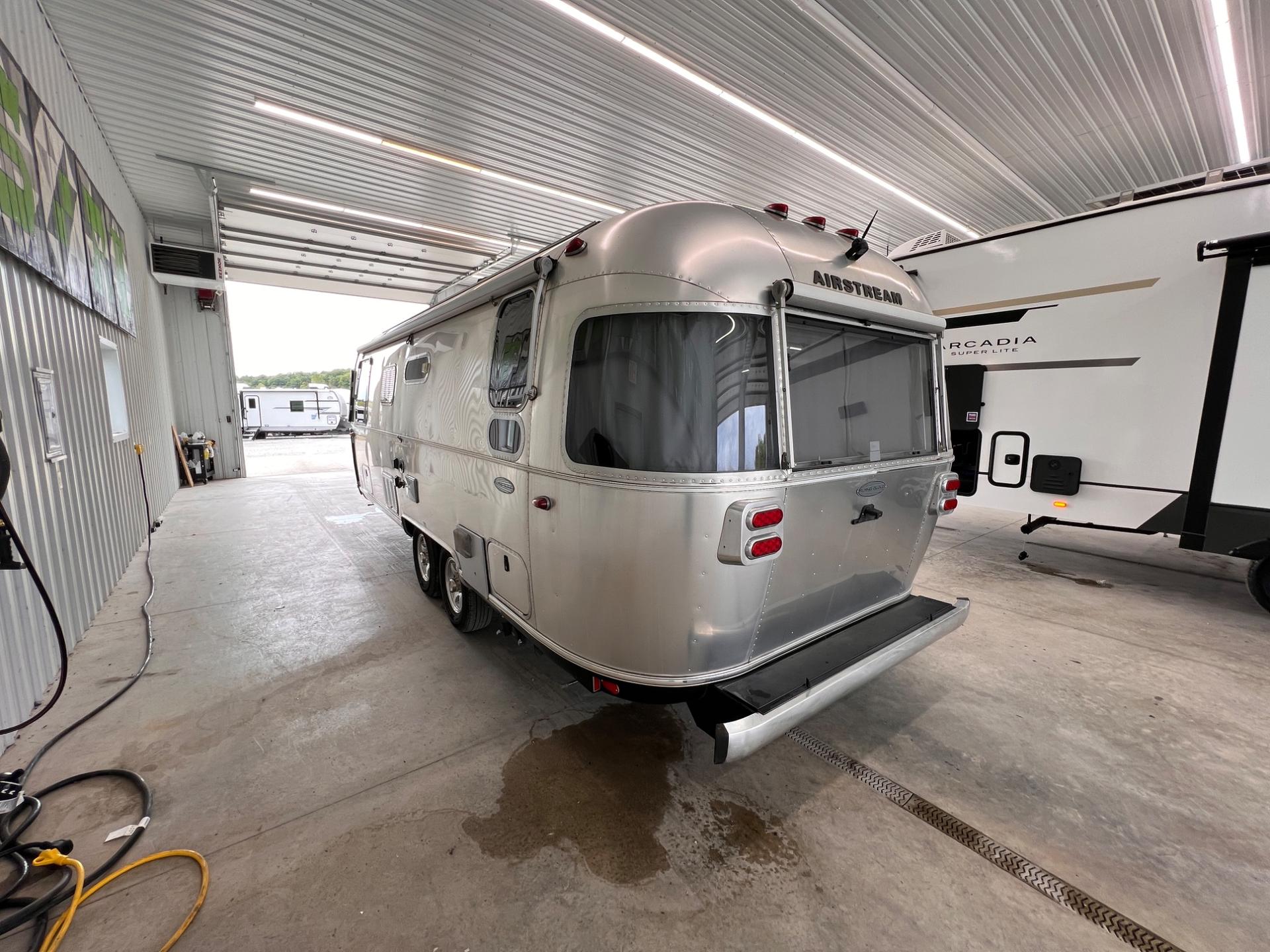 2019 Airstream 2019 Airstream Flying Cloud - thumbnail 40