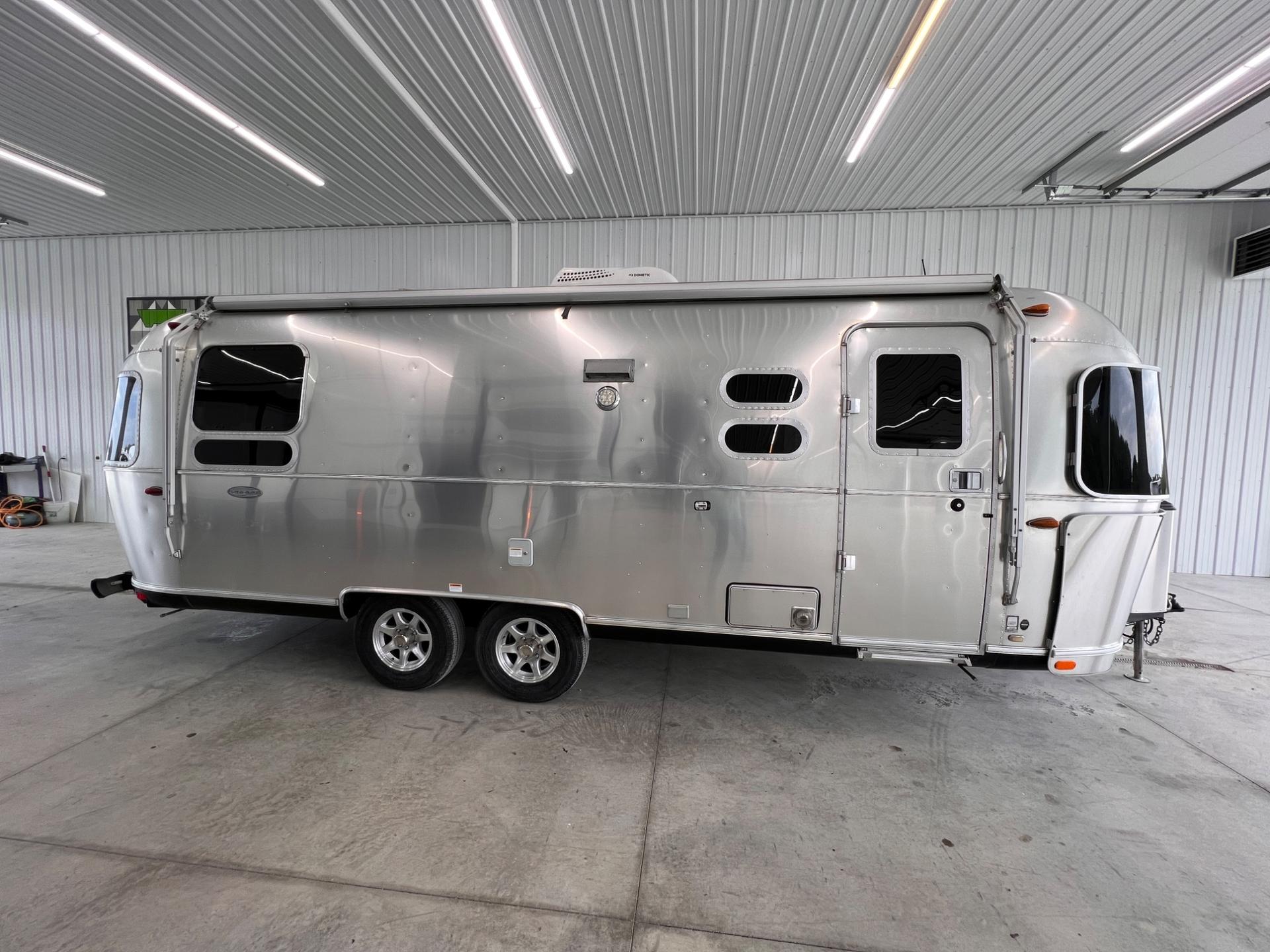 2019 Airstream 2019 Airstream Flying Cloud - thumbnail 43