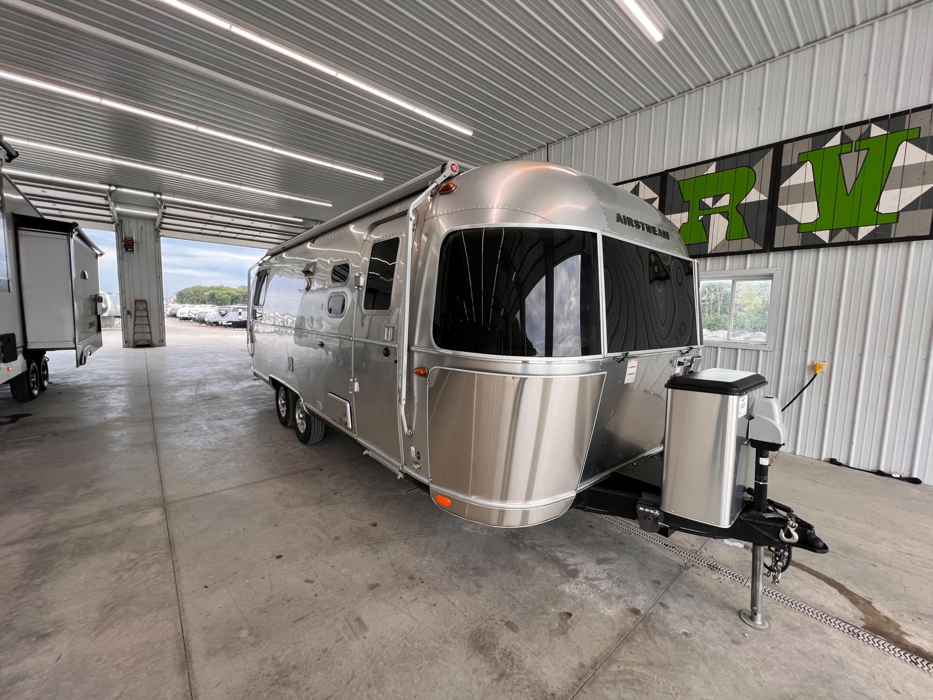 2019 Airstream 2019 Airstream Flying Cloud - thumbnail 44