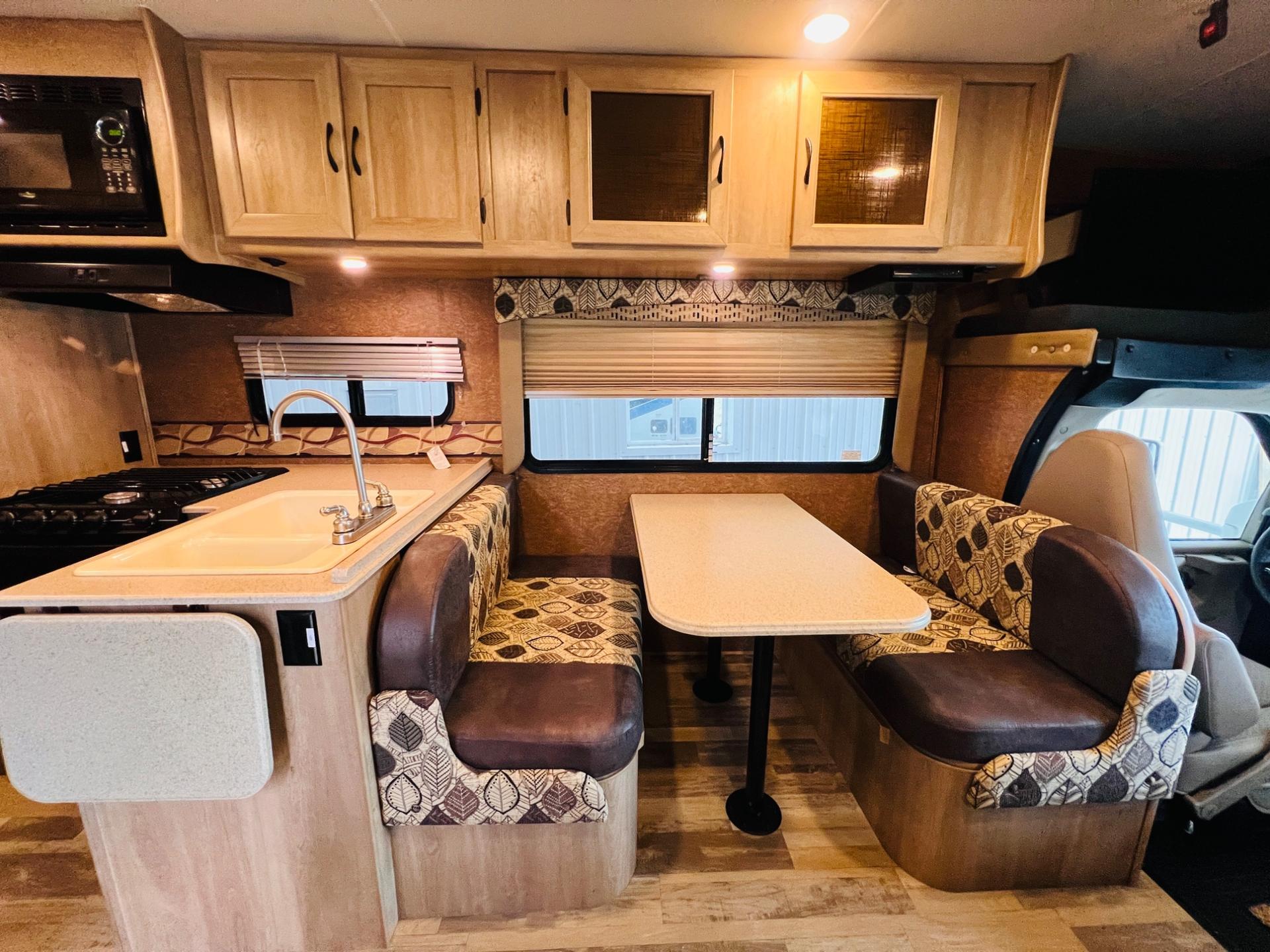2016 Coachmen 2016 Coachmen Freelander - thumbnail 25
