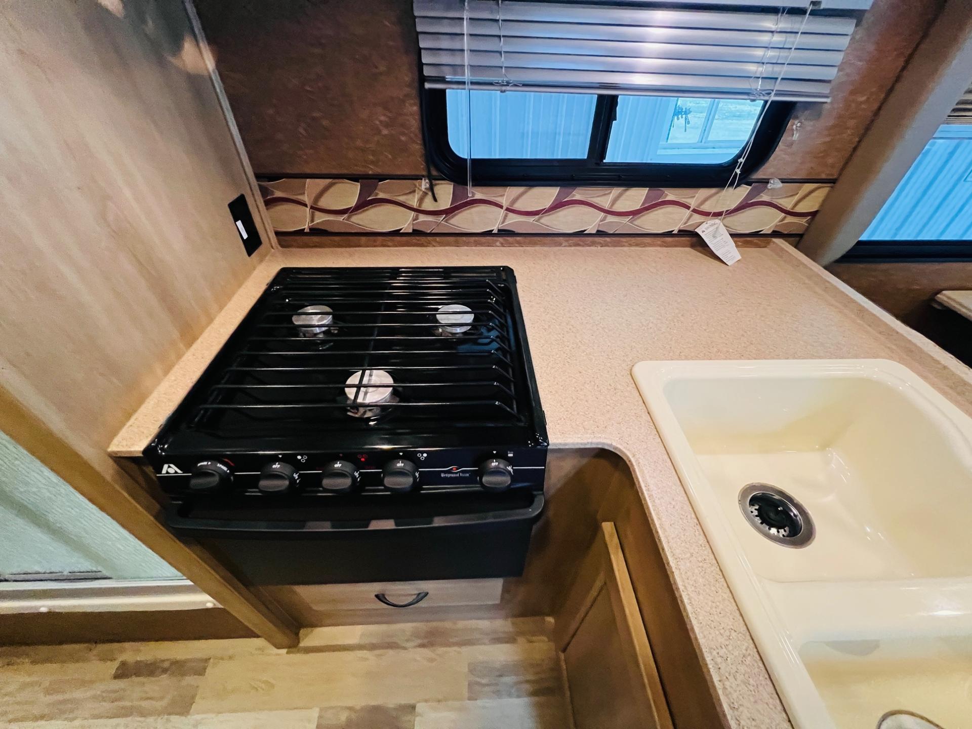 2016 Coachmen 2016 Coachmen Freelander - thumbnail 37