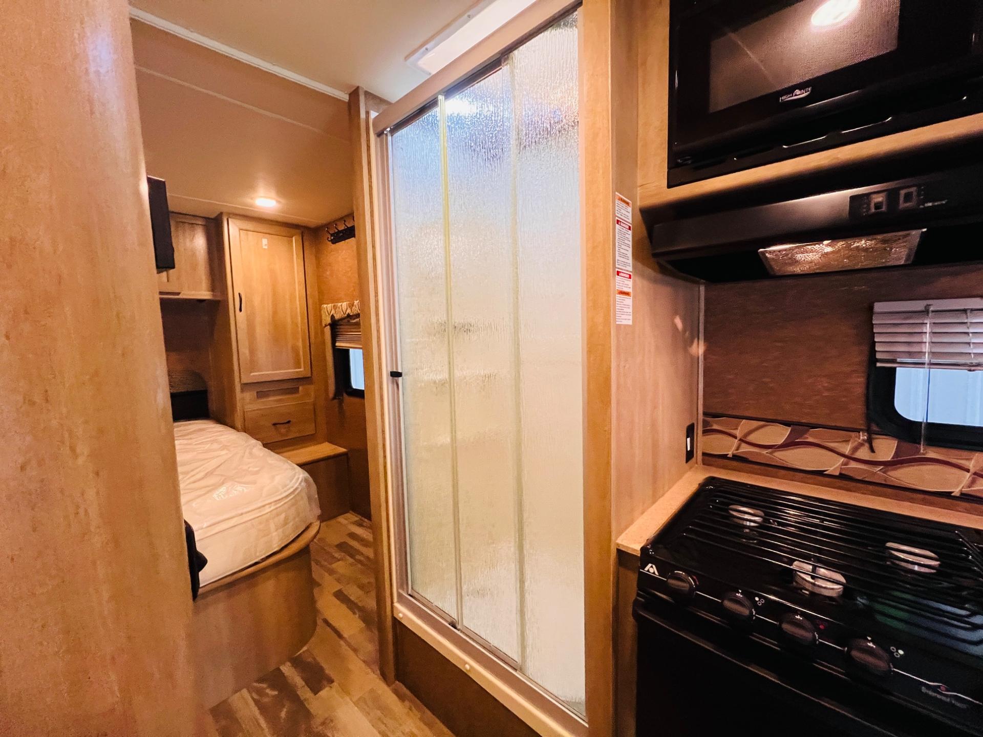 2016 Coachmen 2016 Coachmen Freelander - thumbnail 39