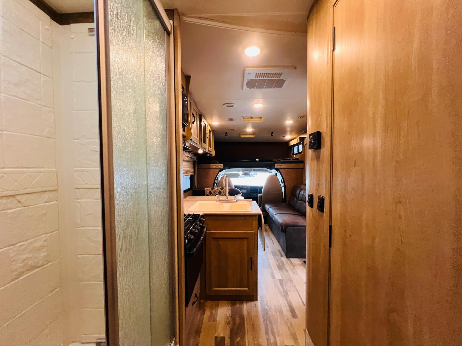 2016 Coachmen 2016 Coachmen Freelander - thumbnail 46