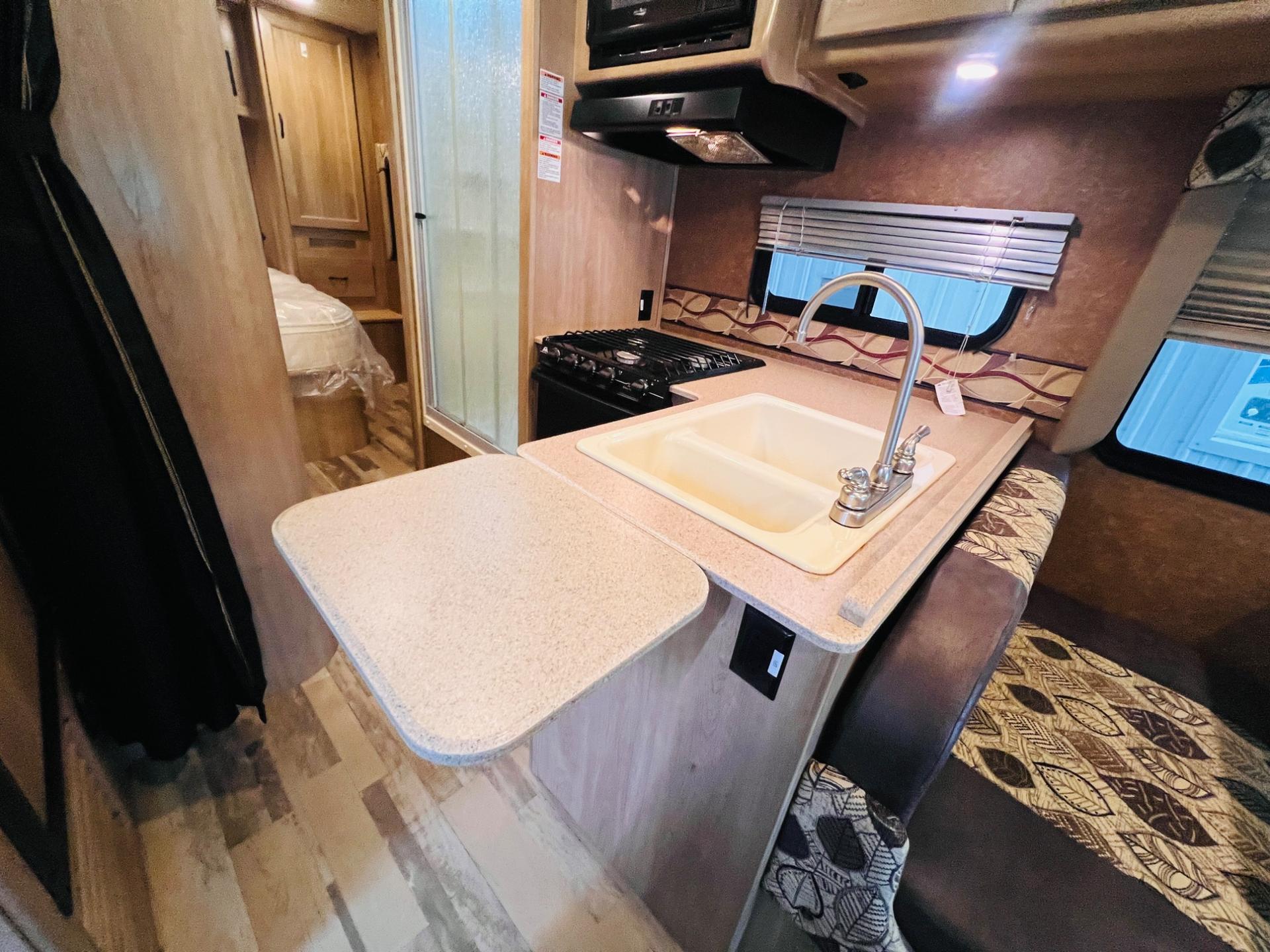 2016 Coachmen 2016 Coachmen Freelander - thumbnail 34