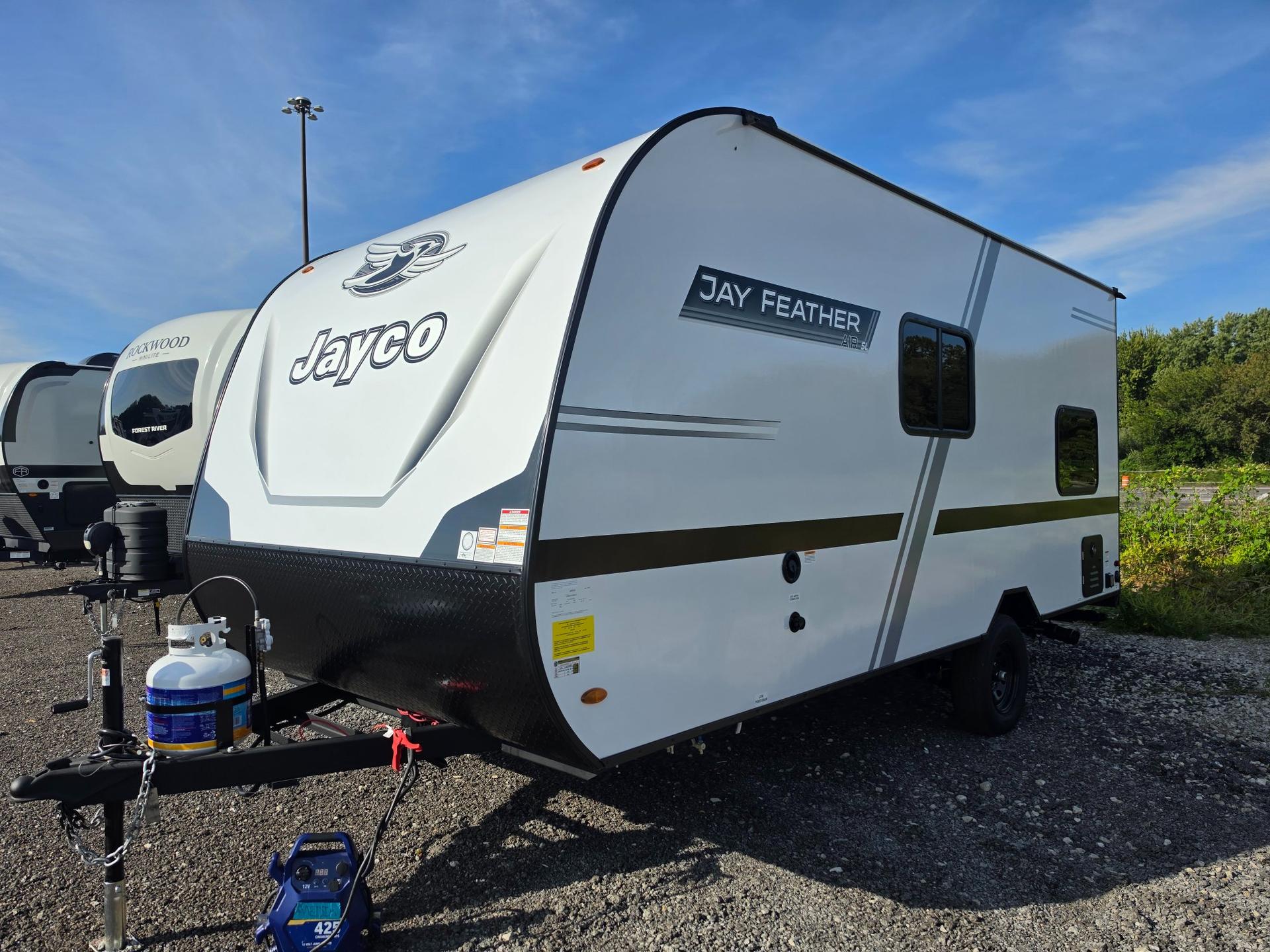 2027 Jayco 2027 Jayco Jay Feather Air SL - thumbnail 4