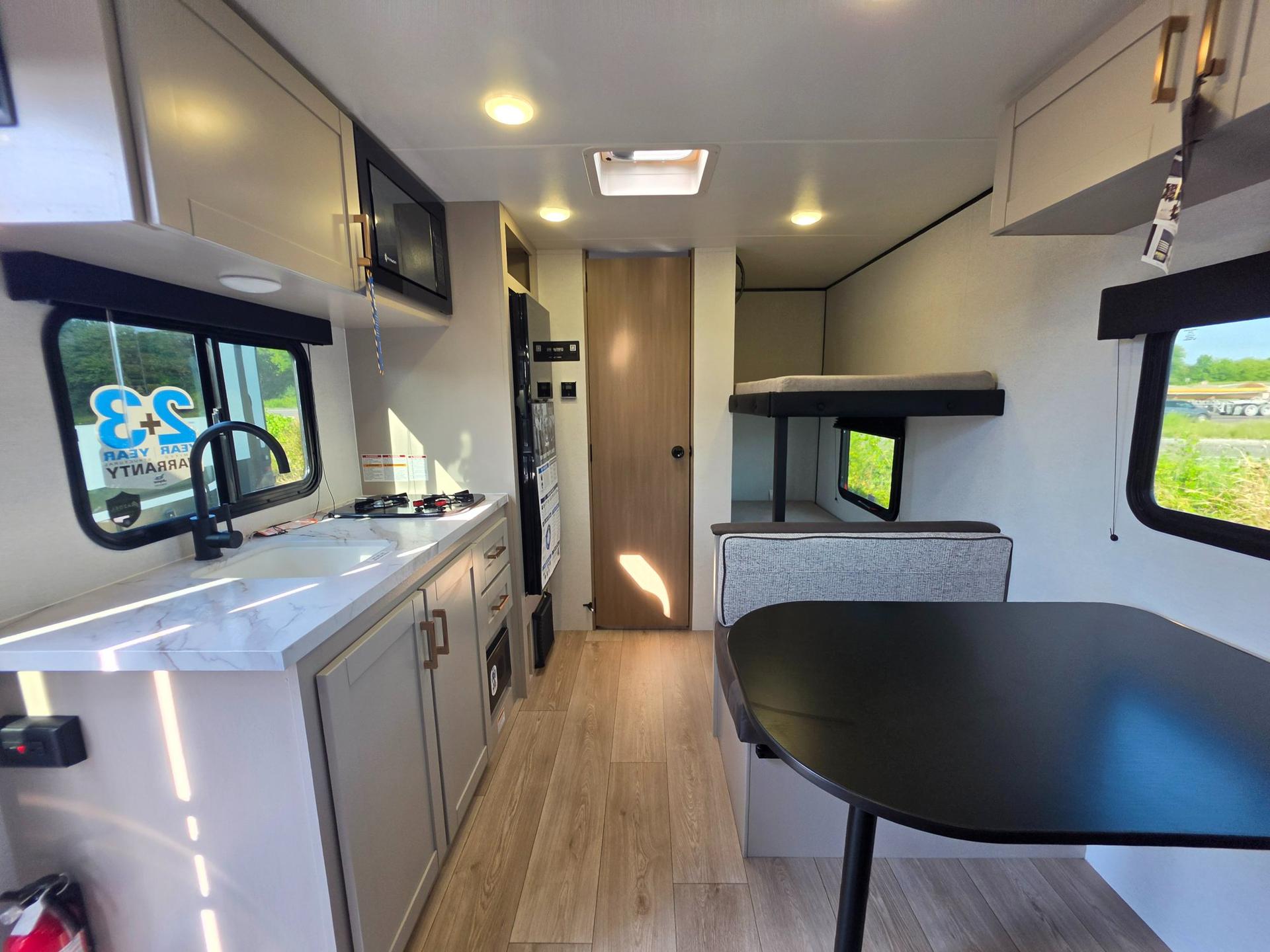 2027 Jayco 2027 Jayco Jay Feather Air SL - thumbnail 11