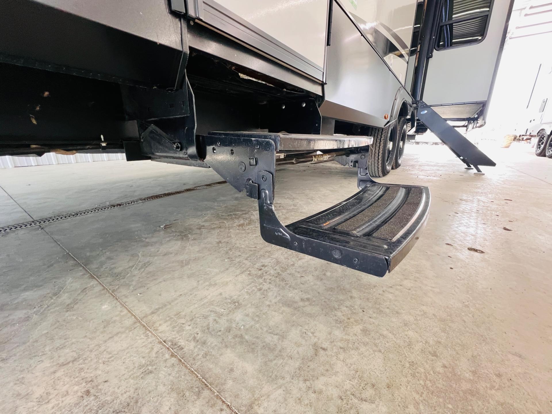 2022 Forest River 2022 Forest River Sierra Destination Trailers - thumbnail 11