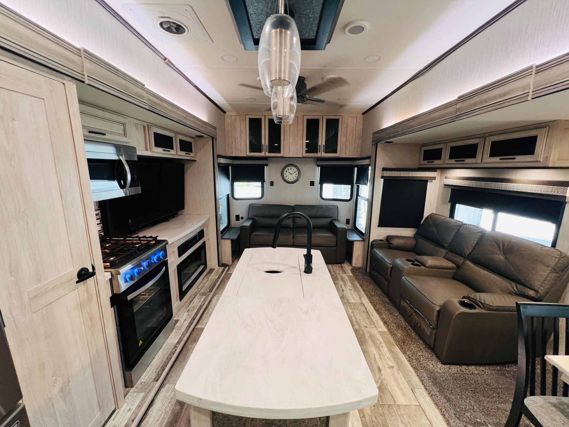 2022 Forest River 2022 Forest River Sierra Destination Trailers - thumbnail 14