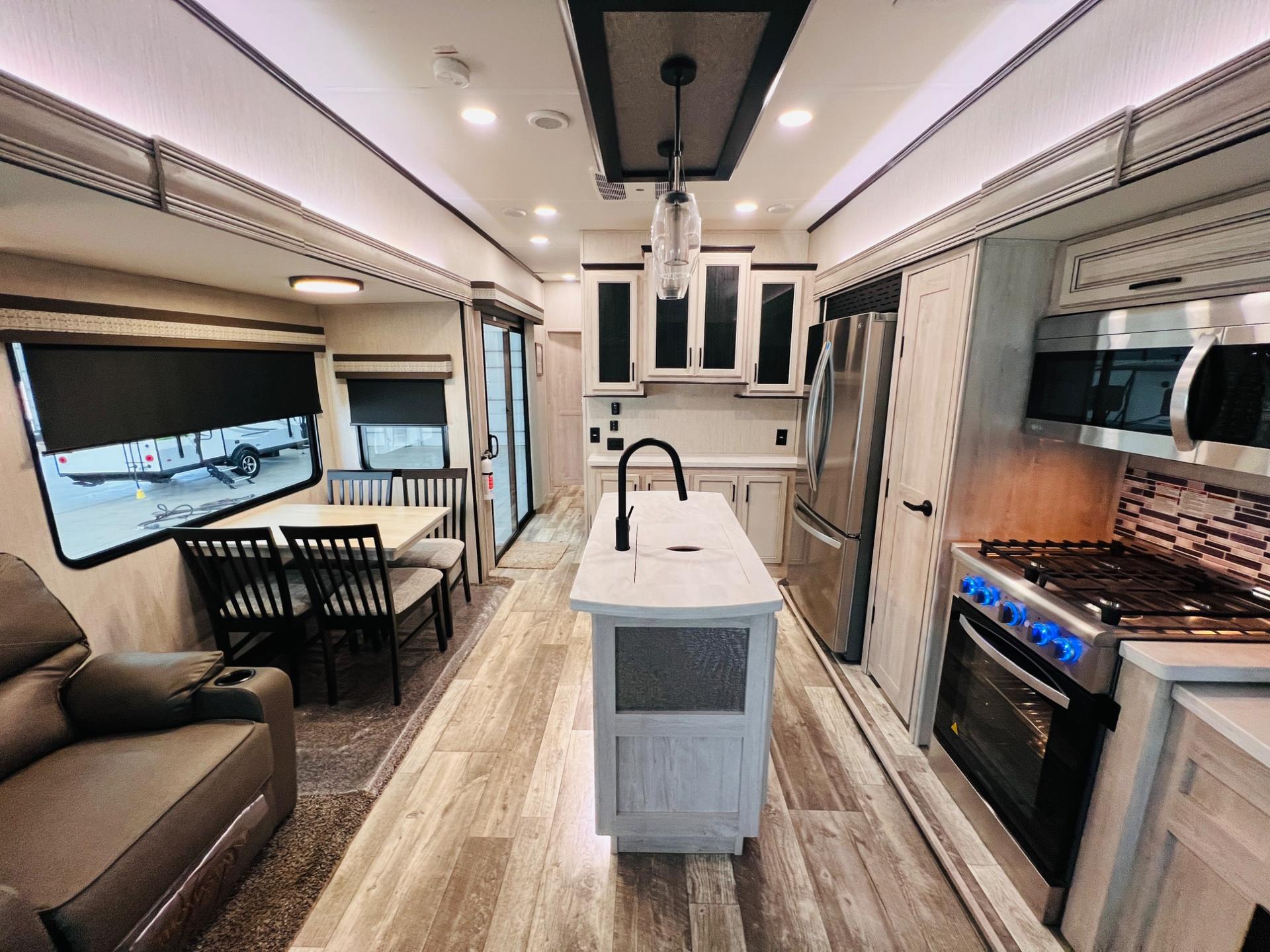 2022 Forest River 2022 Forest River Sierra Destination Trailers - thumbnail 26