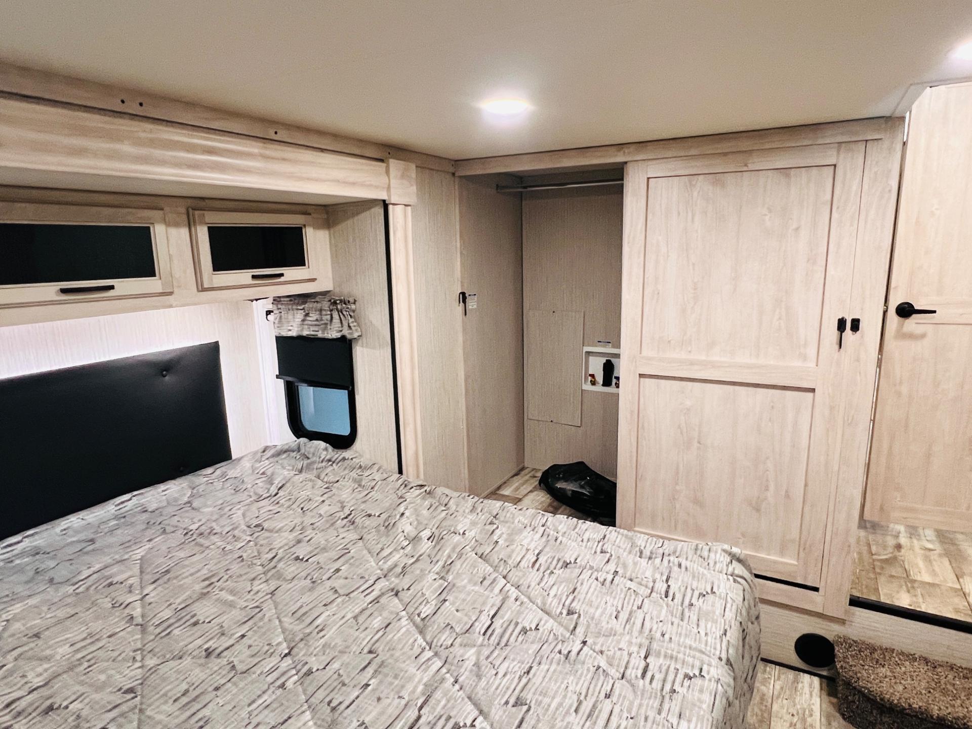 2022 Forest River 2022 Forest River Sierra Destination Trailers - thumbnail 42