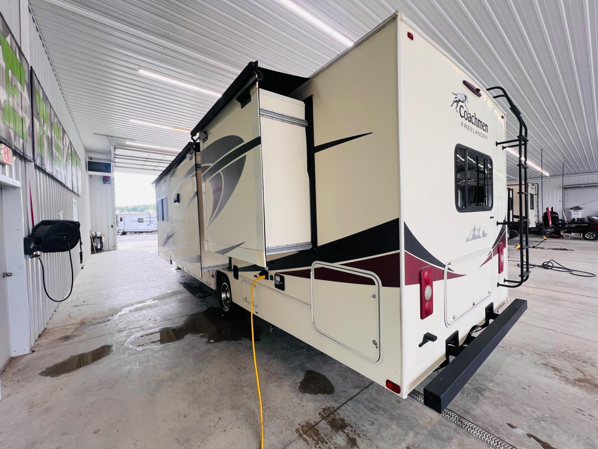 2019 Coachmen 2019 Coachmen Freelander - thumbnail 5