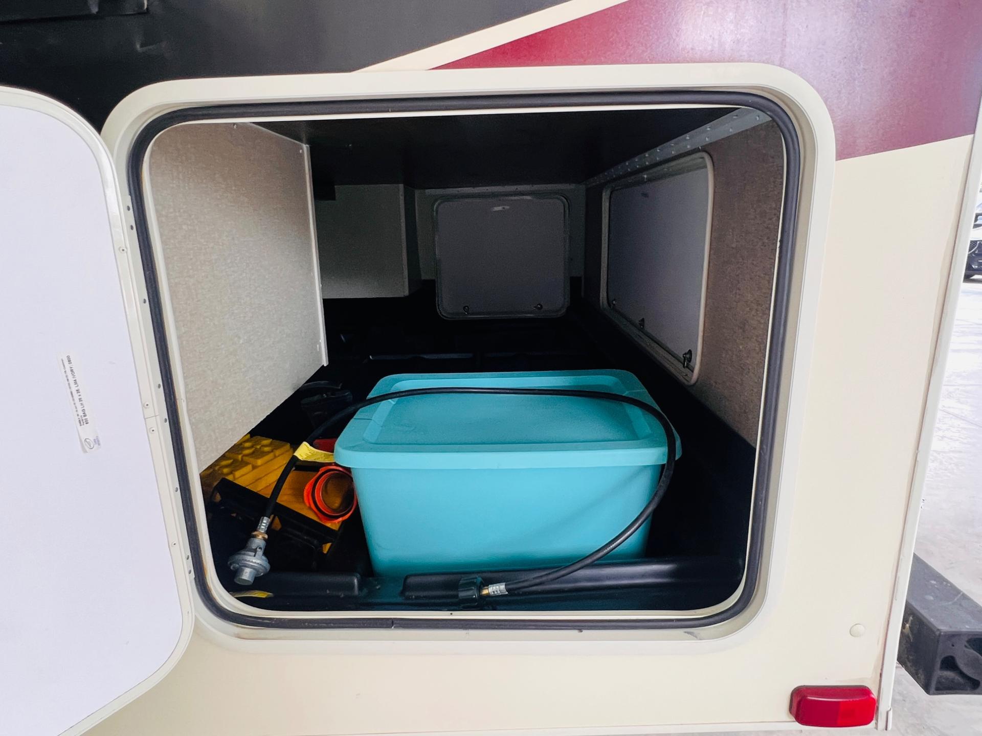 2019 Coachmen 2019 Coachmen Freelander - thumbnail 12