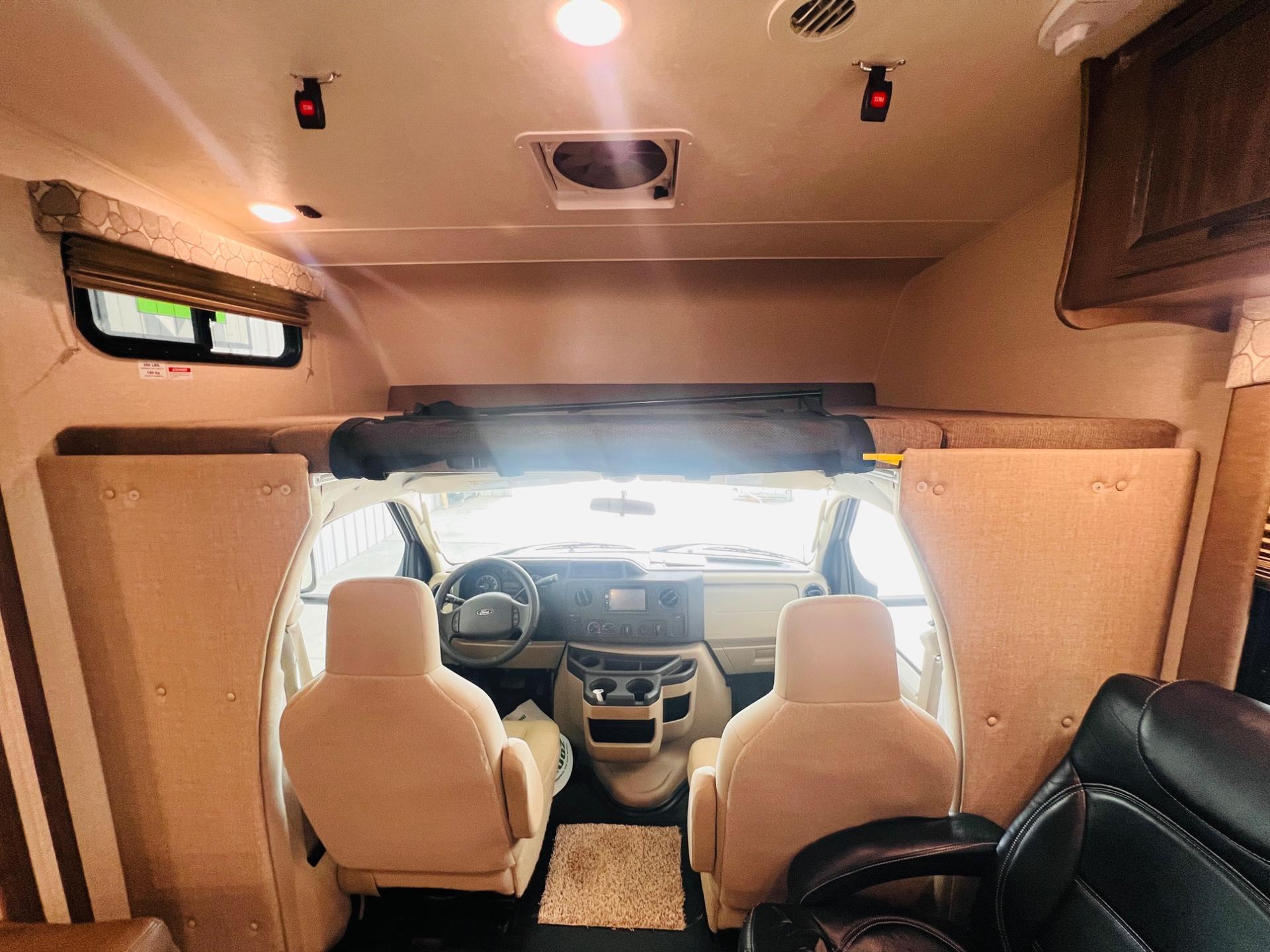 2019 Coachmen 2019 Coachmen Freelander - thumbnail 17