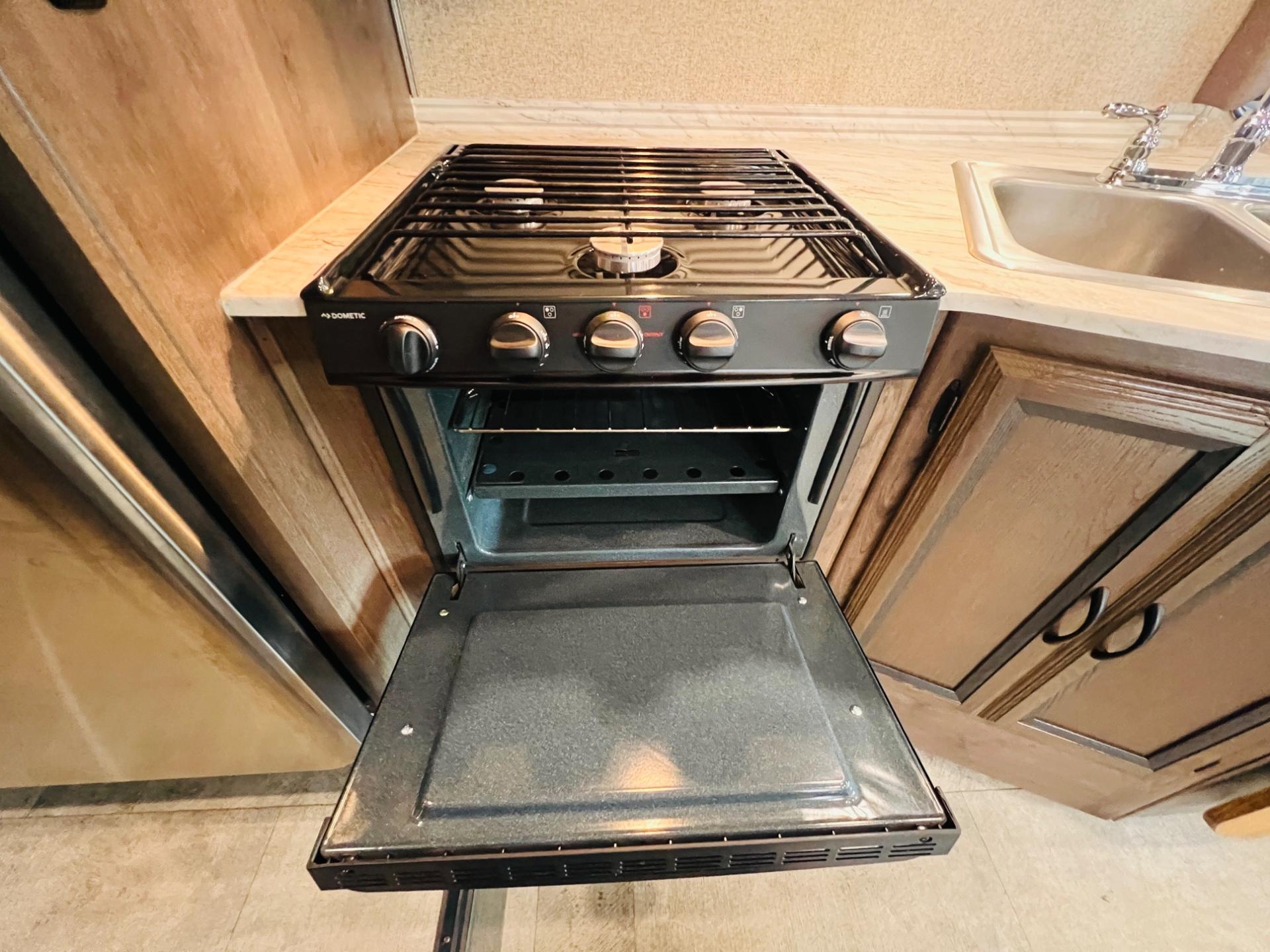 2019 Coachmen 2019 Coachmen Freelander - thumbnail 32