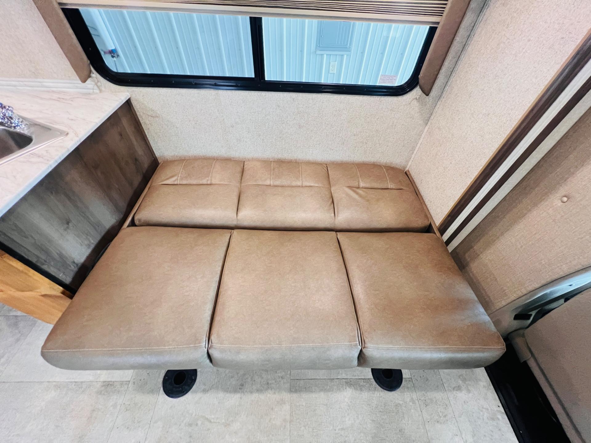 2019 Coachmen 2019 Coachmen Freelander - thumbnail 25