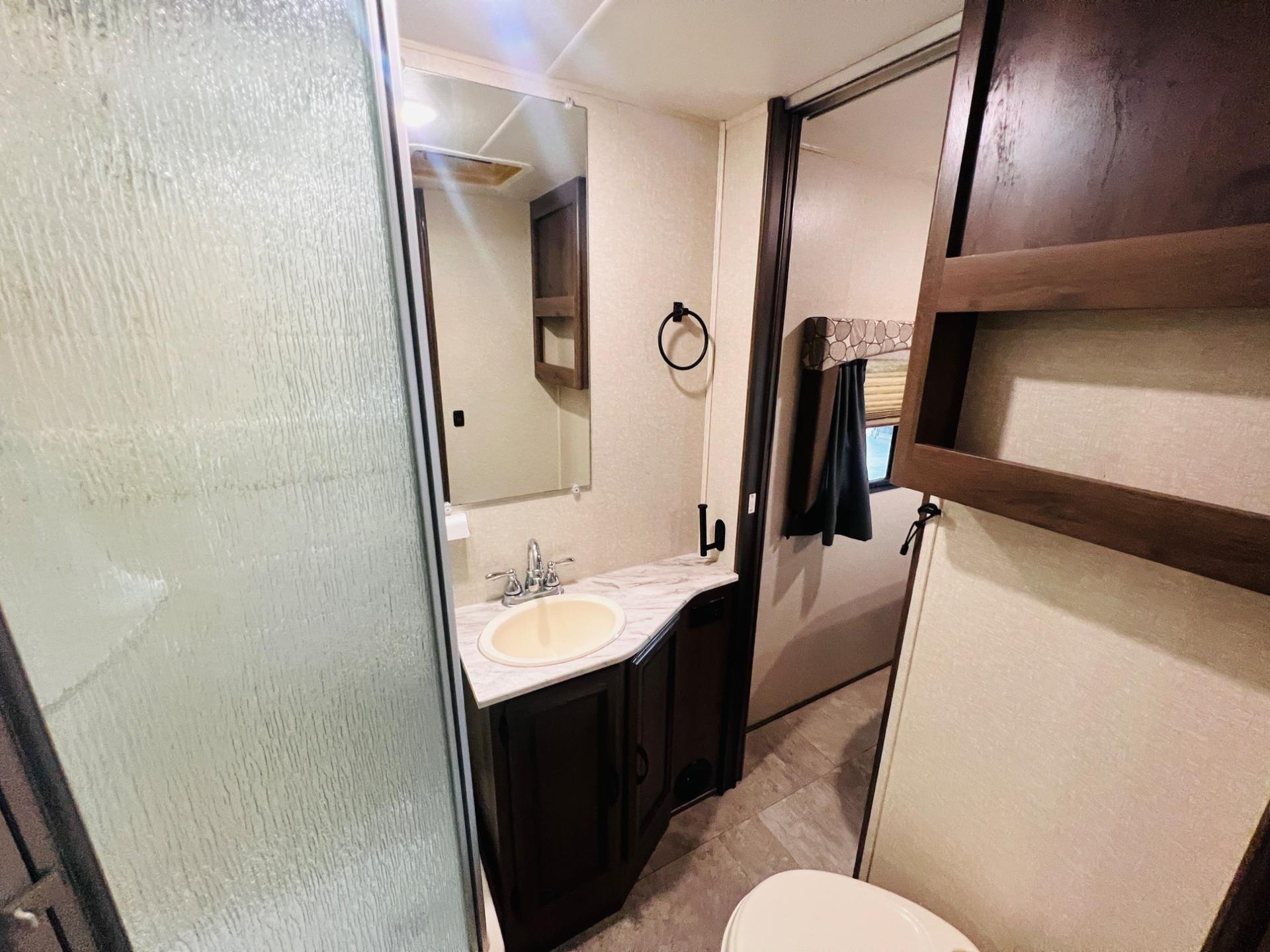 2019 Coachmen 2019 Coachmen Freelander - thumbnail 36
