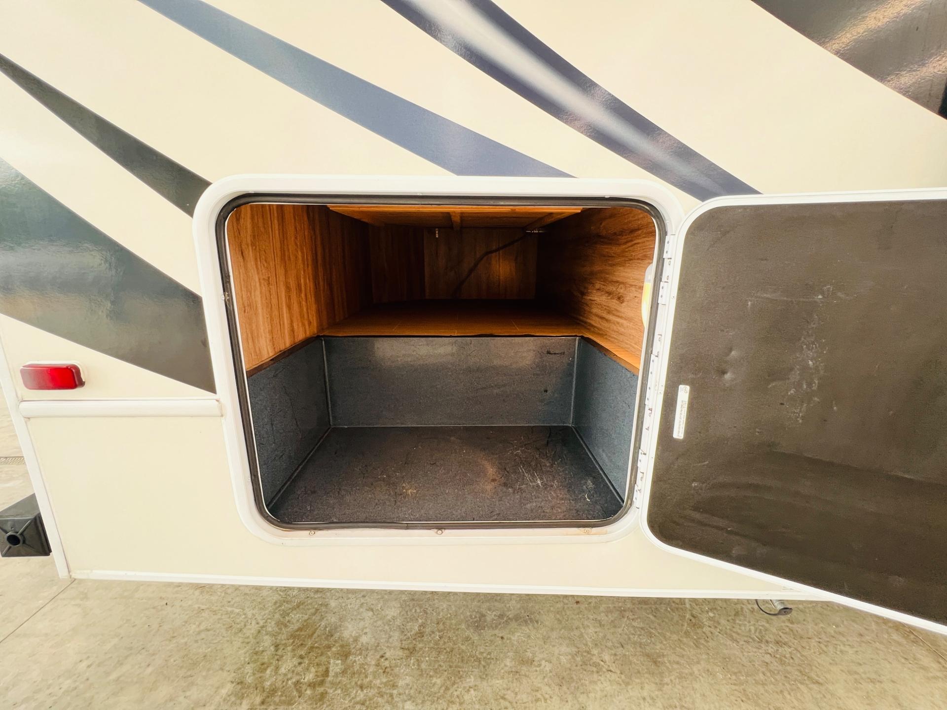 2020 Entegra Coach 2020 Entegra Coach Odyssey - thumbnail 19
