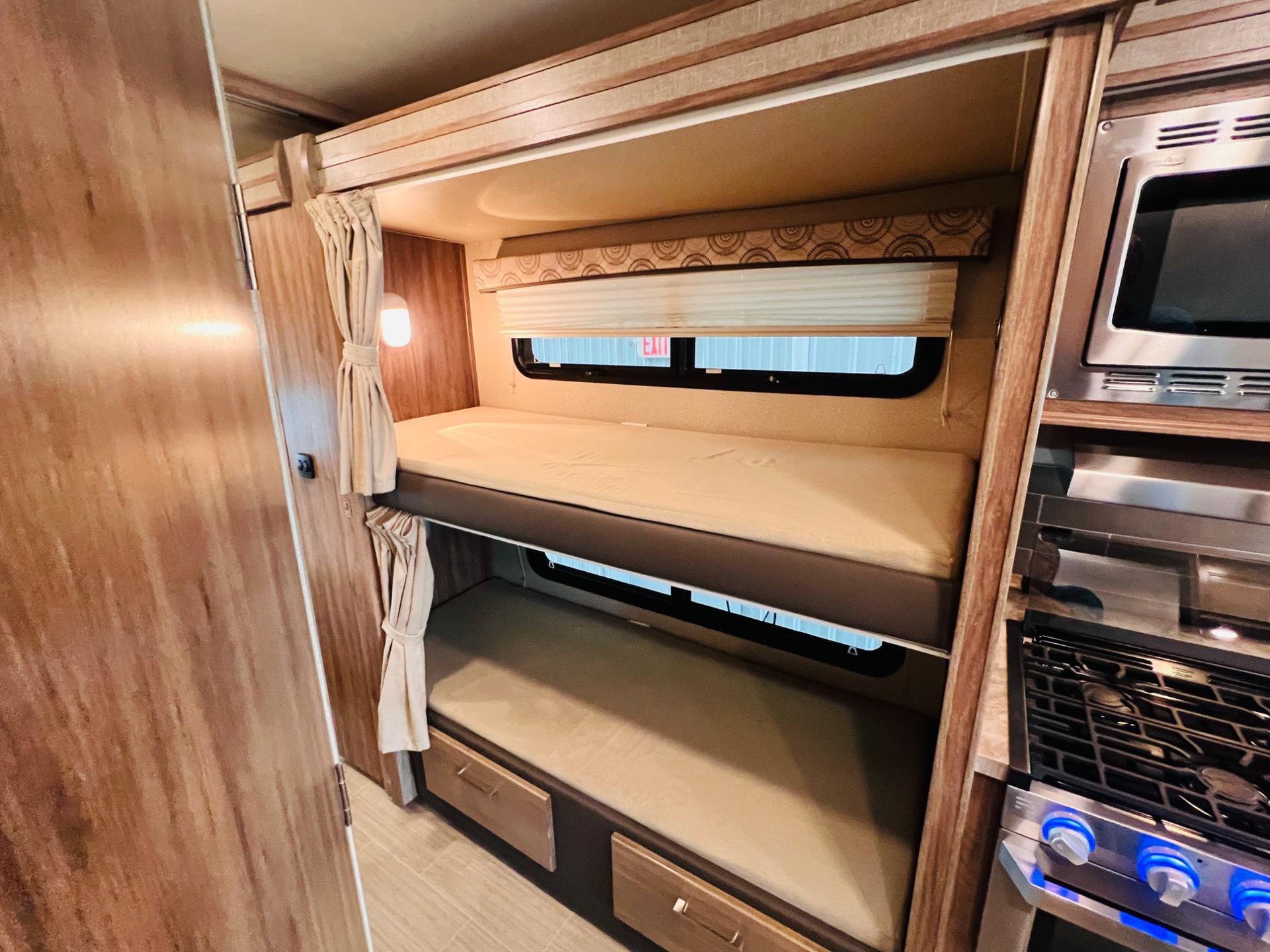 2020 Entegra Coach 2020 Entegra Coach Odyssey - thumbnail 43