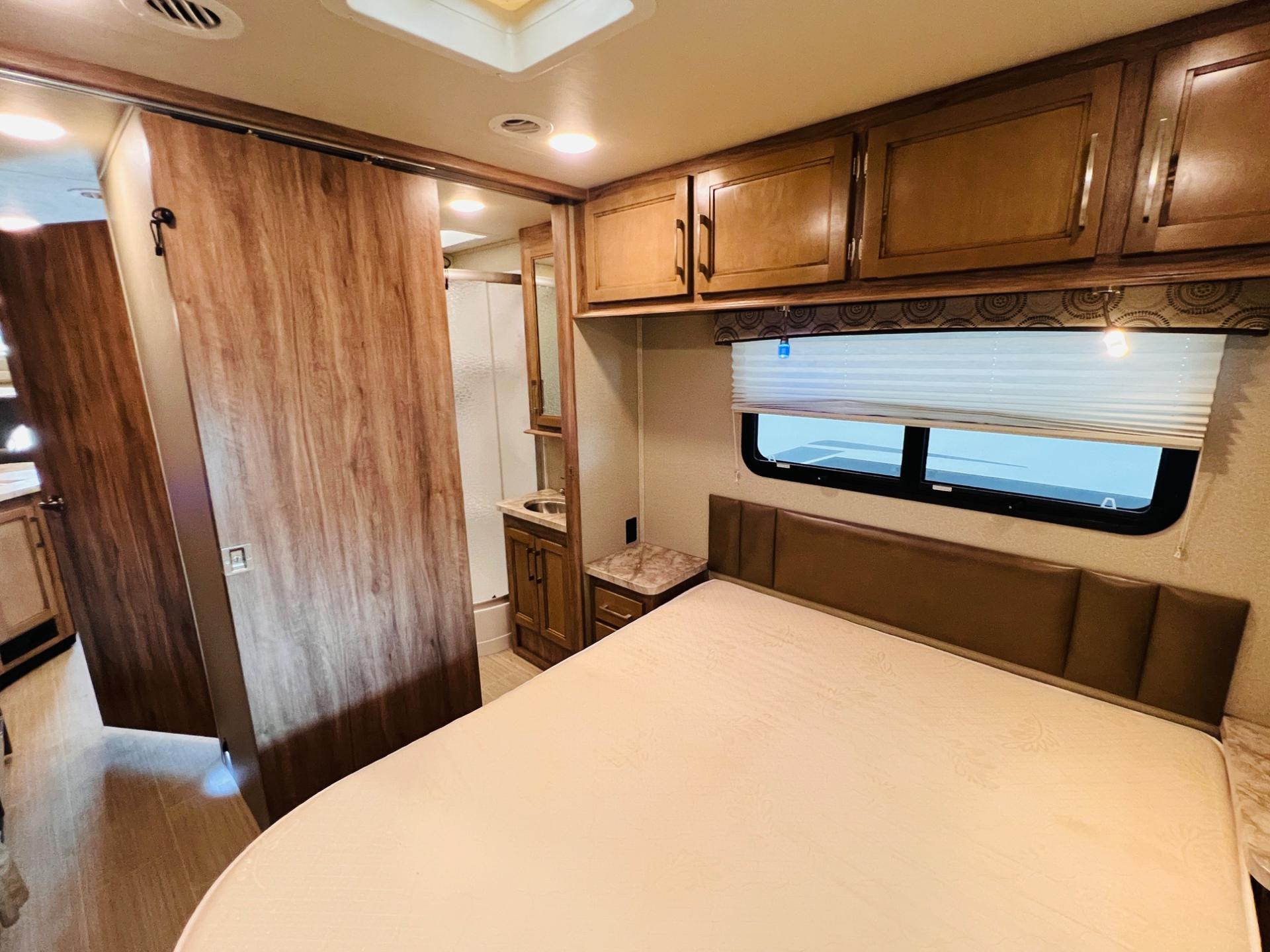 2020 Entegra Coach 2020 Entegra Coach Odyssey - thumbnail 54