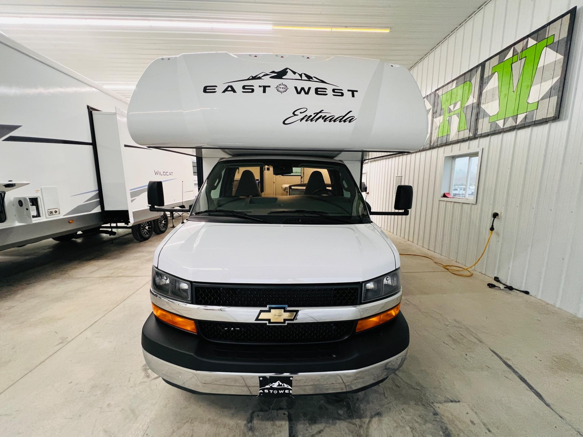 2025 East To West 2025 East To West Entrada - thumbnail 3