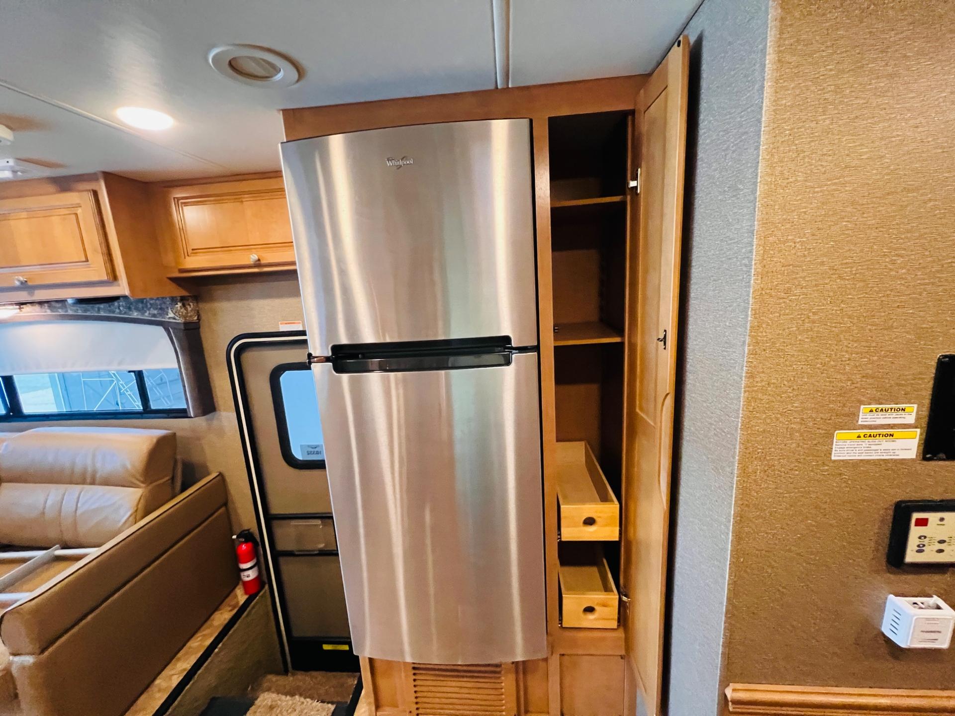 2016 Thor Motor Coach 2016 Thor Motor Coach Miramar - thumbnail 26