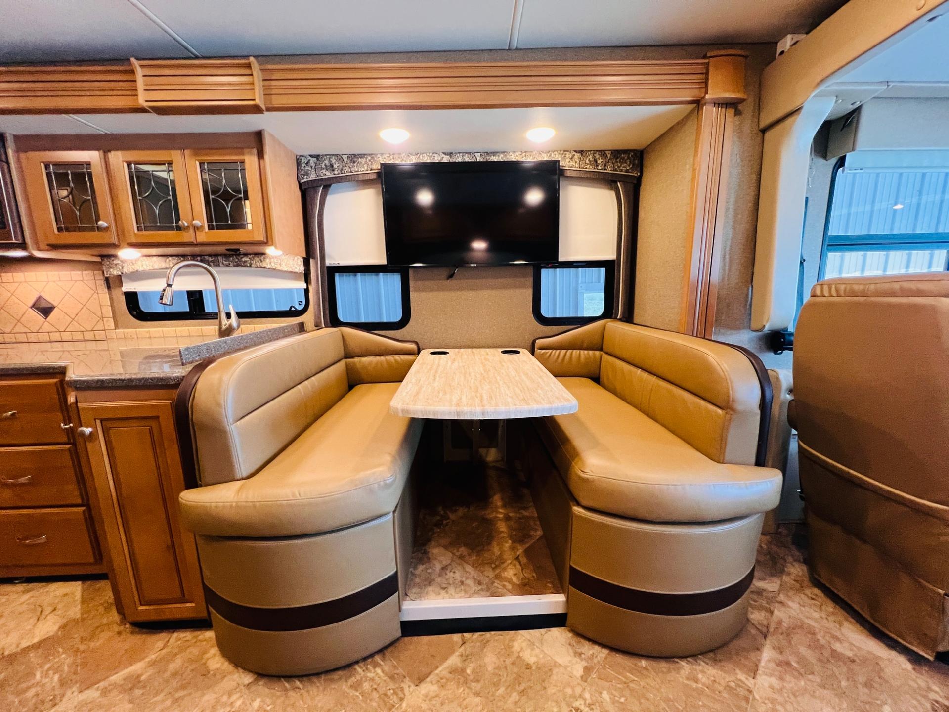 2016 Thor Motor Coach 2016 Thor Motor Coach Miramar - thumbnail 29