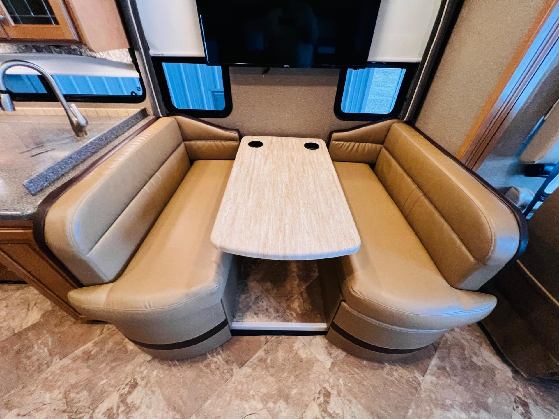 2016 Thor Motor Coach 2016 Thor Motor Coach Miramar - thumbnail 34