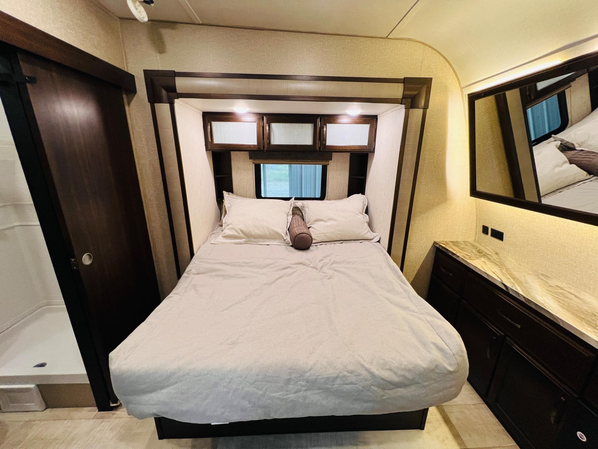 2020 Grand Design 2020 Grand Design Momentum G-Class - thumbnail 31