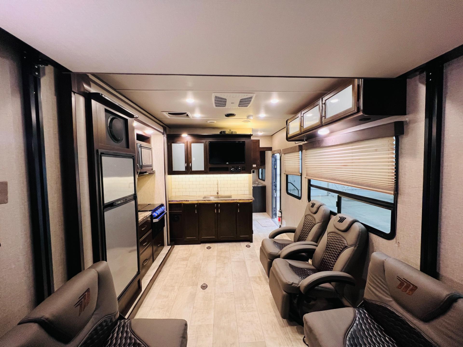 2020 Grand Design 2020 Grand Design Momentum G-Class - thumbnail 45